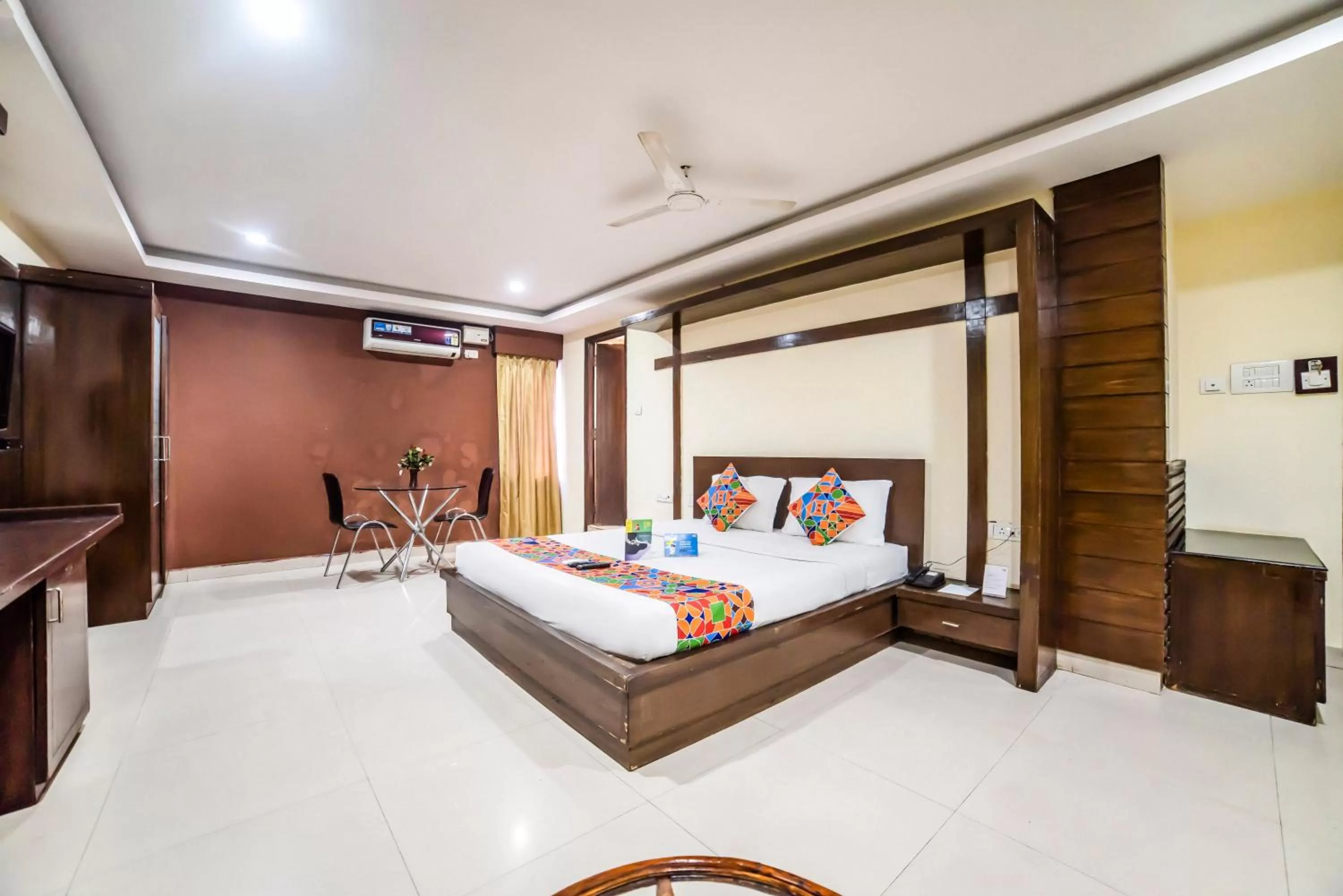 FabHotel Royal Residency II - Nr Lakdikapul Metro Station