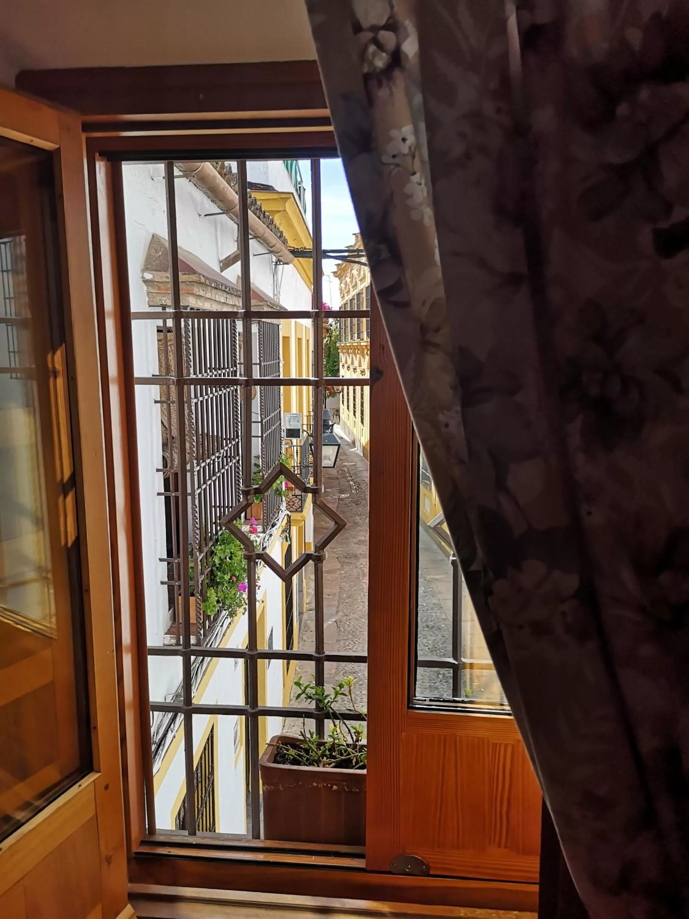 Nearby landmark, View in La Llave de la Judería Hotel Boutique