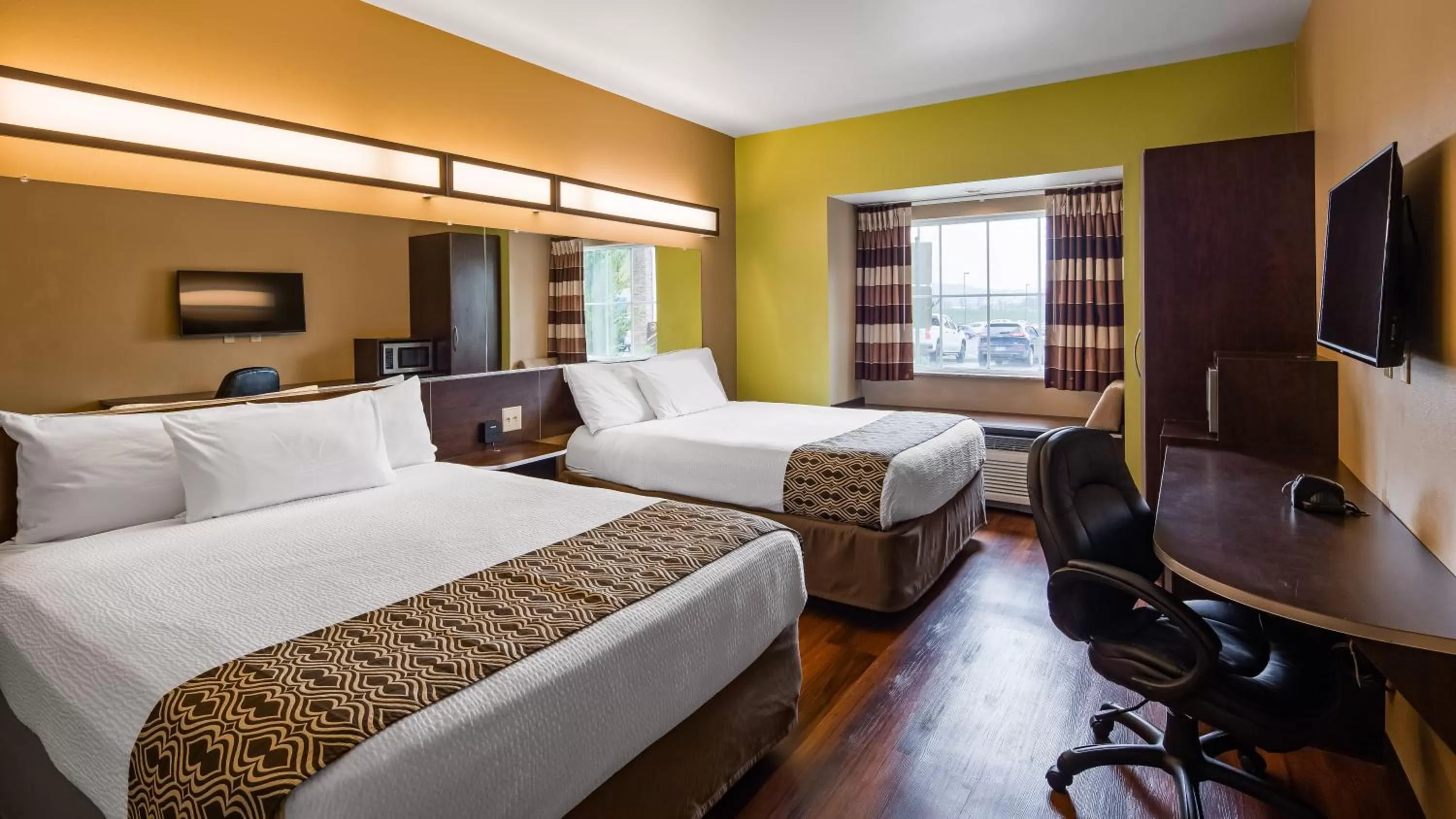 Bed in SureStay Plus Hotel by Best Western Buckhannon