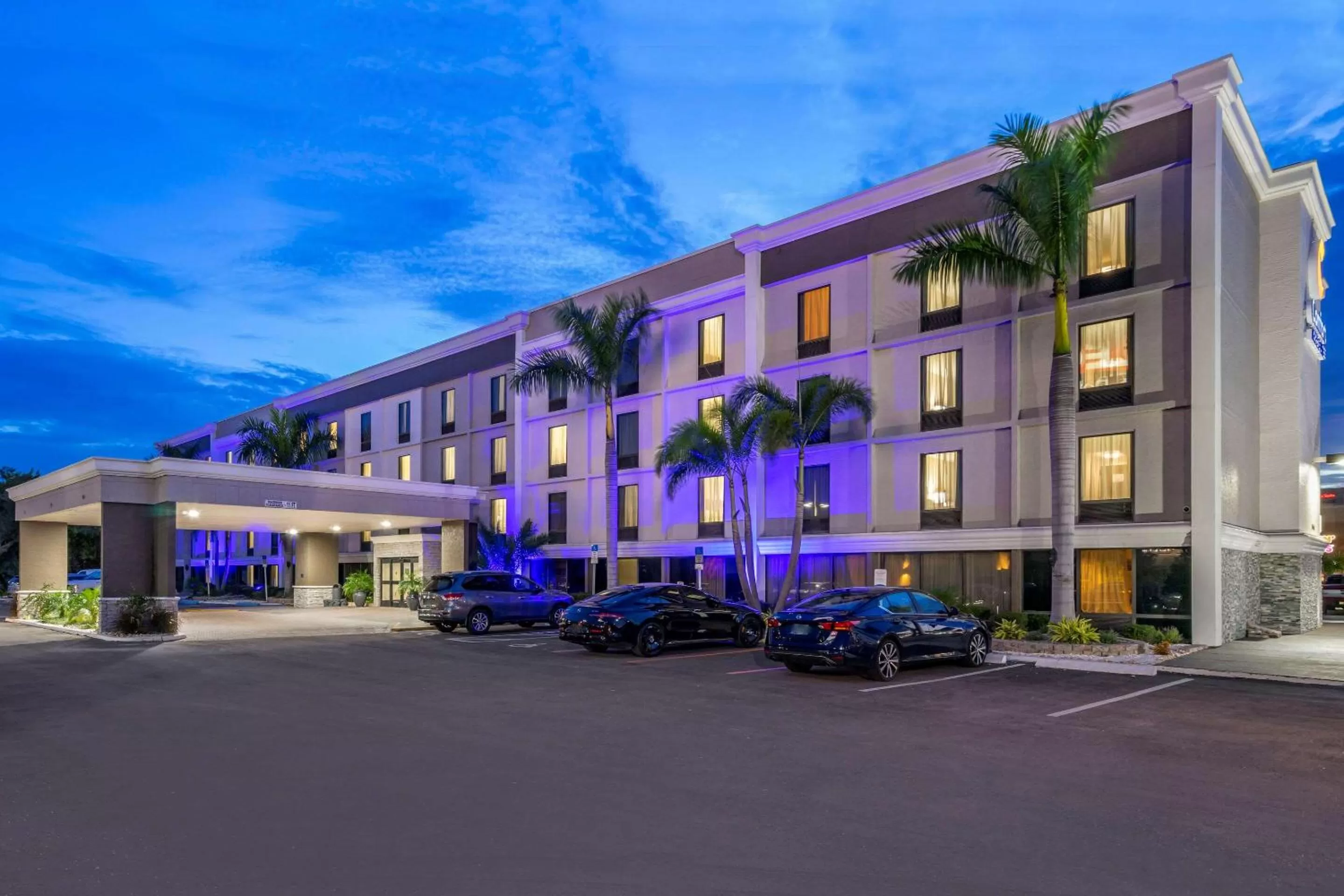 Property building in Comfort Inn & Suites St Pete - Clearwater International Airport