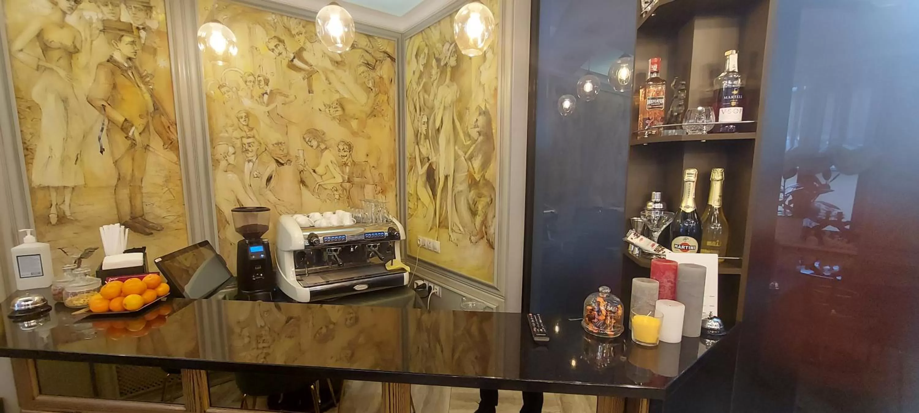 Property building in Hotel "Mandarin Clubhouse"