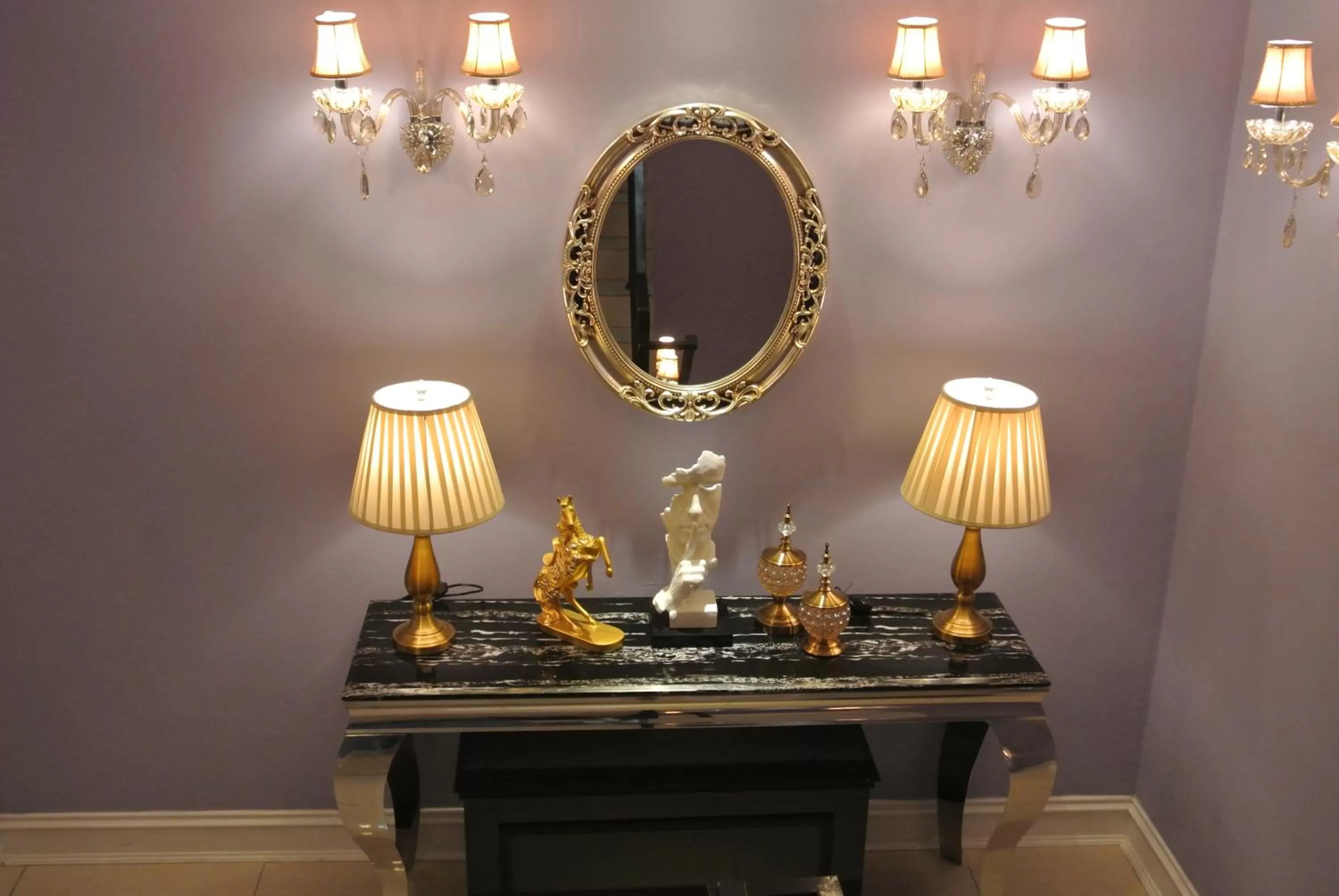 1 Day Car Hotel Station 18