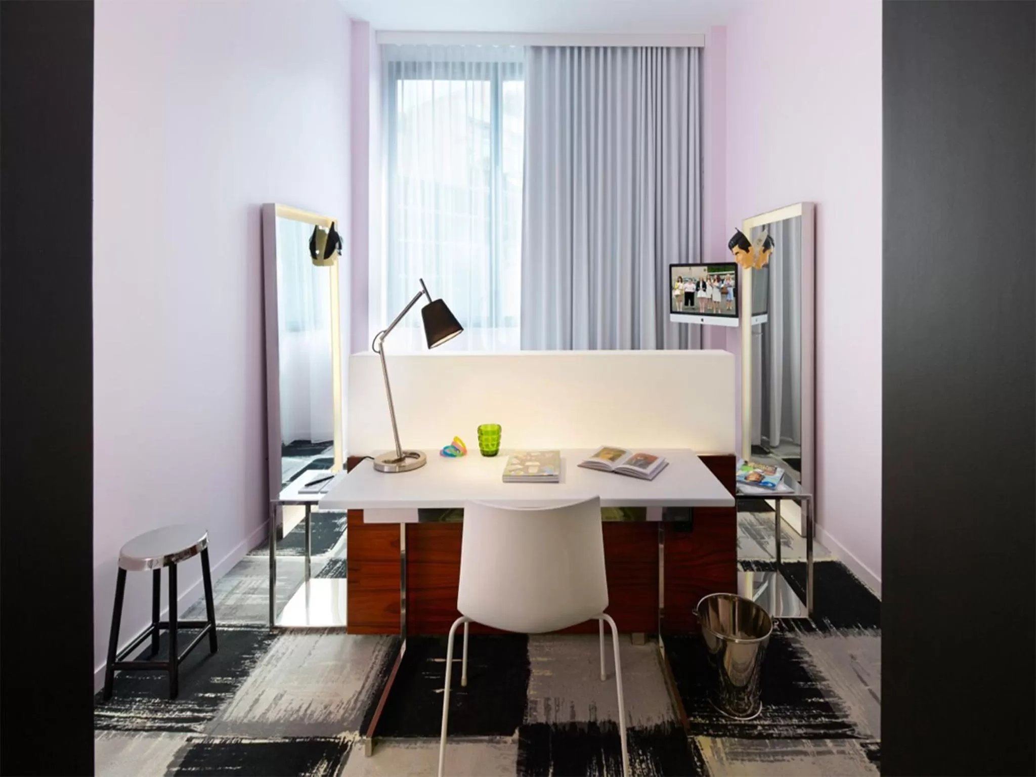 Photo of the whole room in Mama Shelter Bordeaux Centre