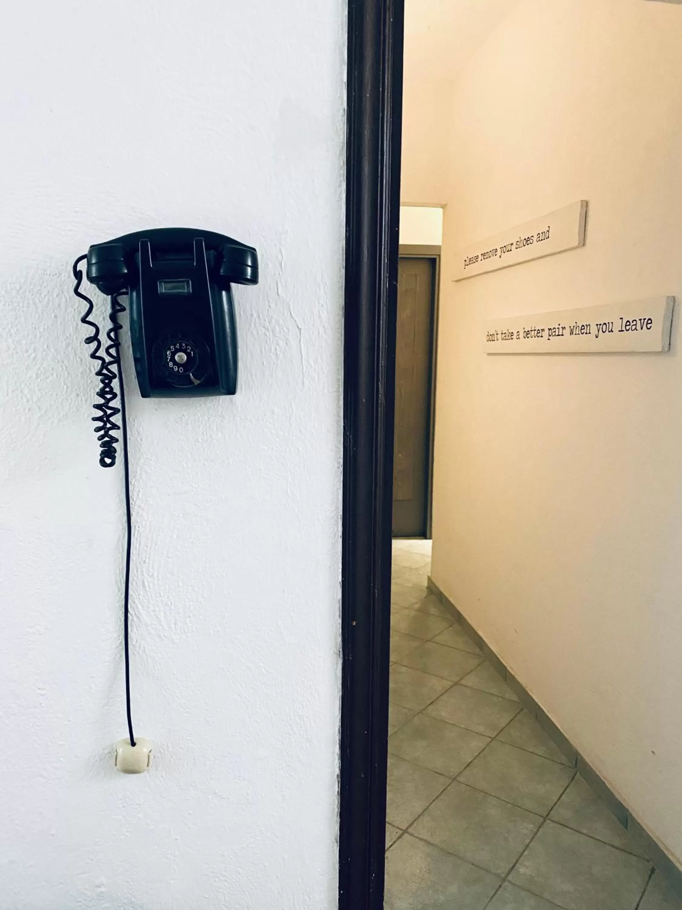 TV and multimedia in Black Market Hotel