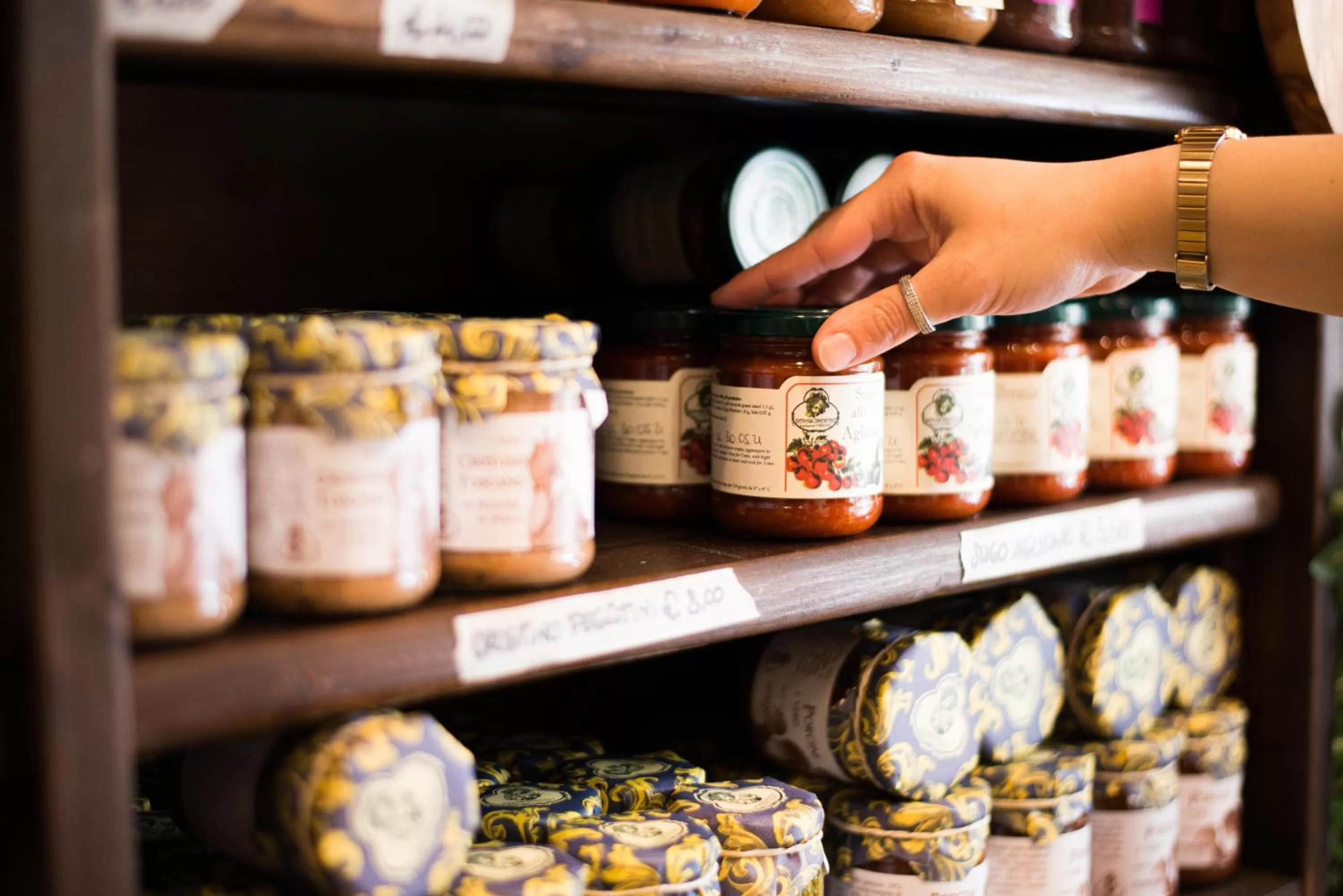 On-site shops in TORRE GIARDINO SEGRETO B&B- Borgo Capitano Collection - Albergo diffuso