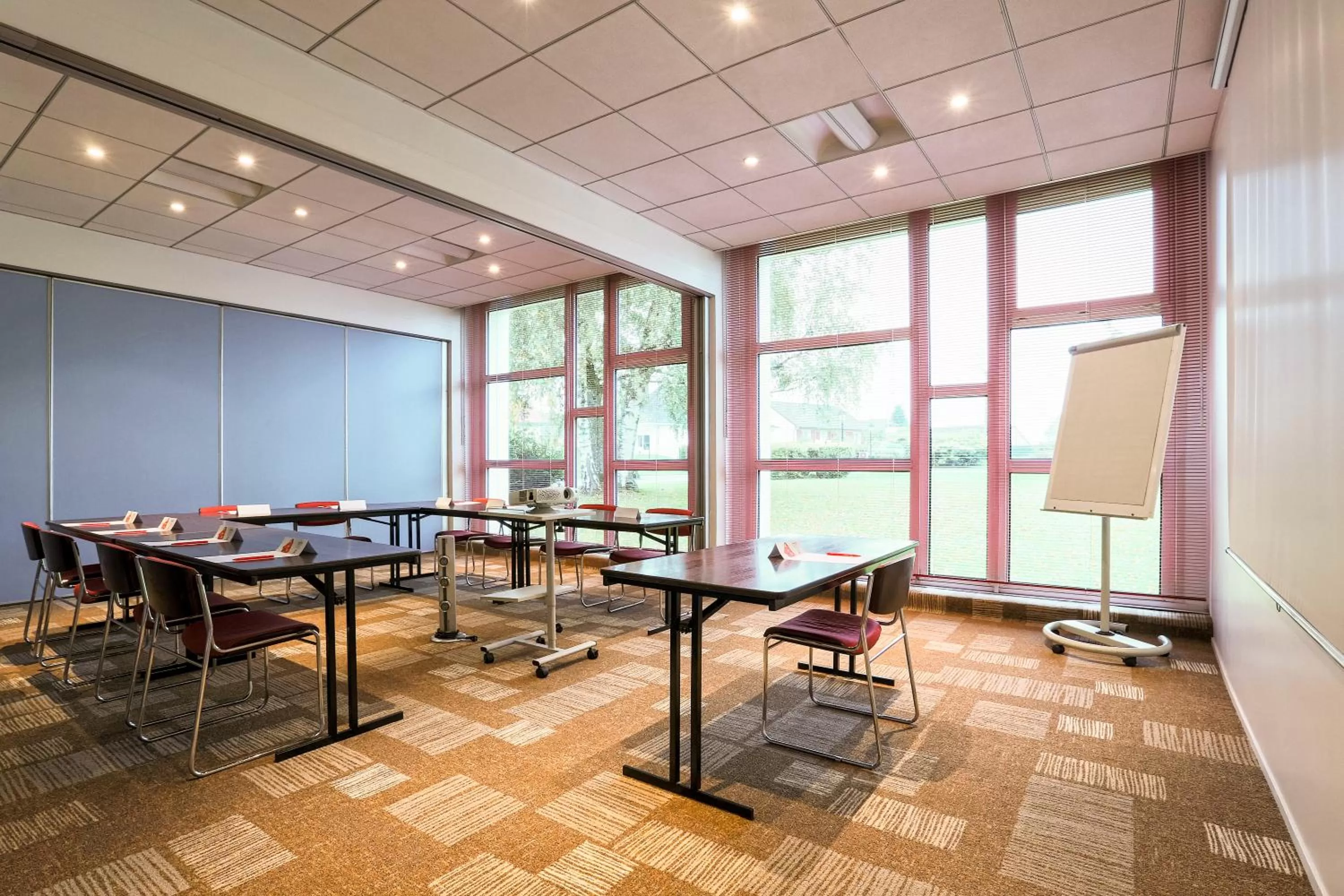 Property building in ibis Charleville Mézières