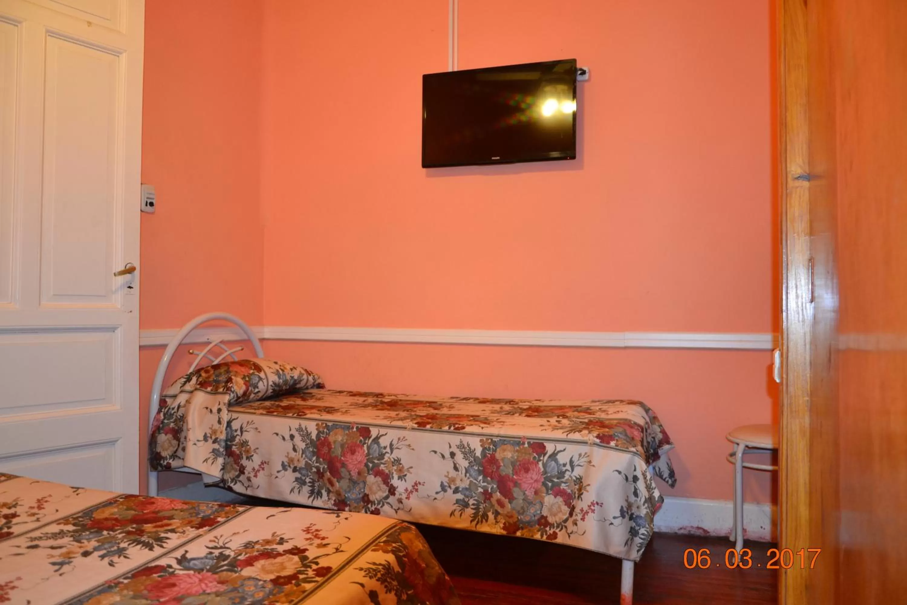 Bed in Hotel Victoria