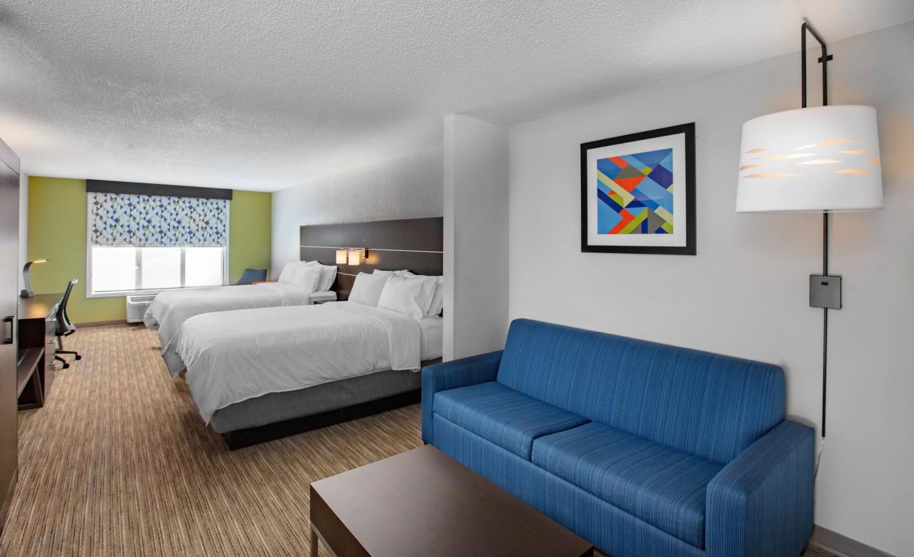 Photo of the whole room, Bed in Holiday Inn Express Hotel & Suites Altoona-Des Moines by IHG