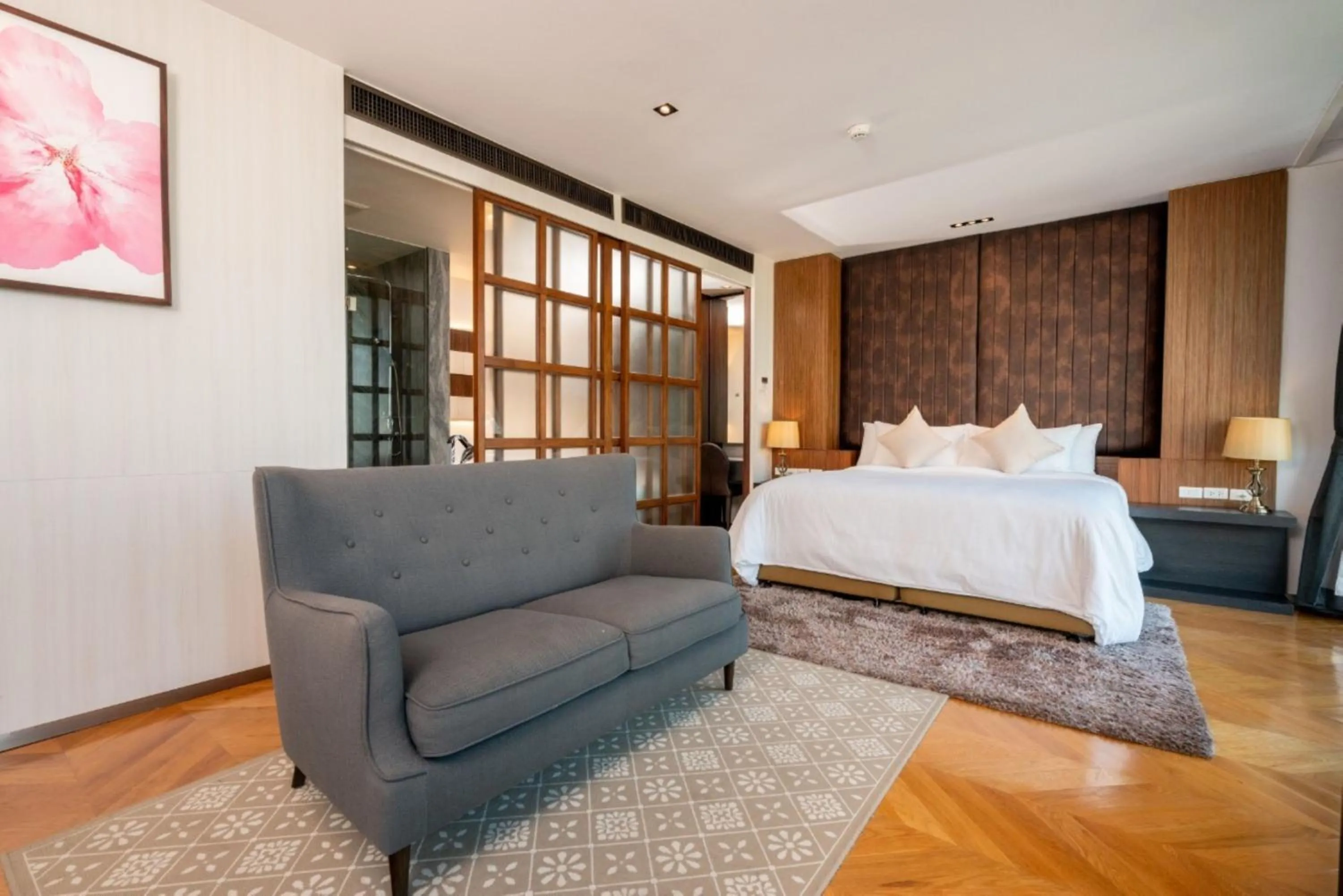 Bed in Sanae' Hotel Nimman