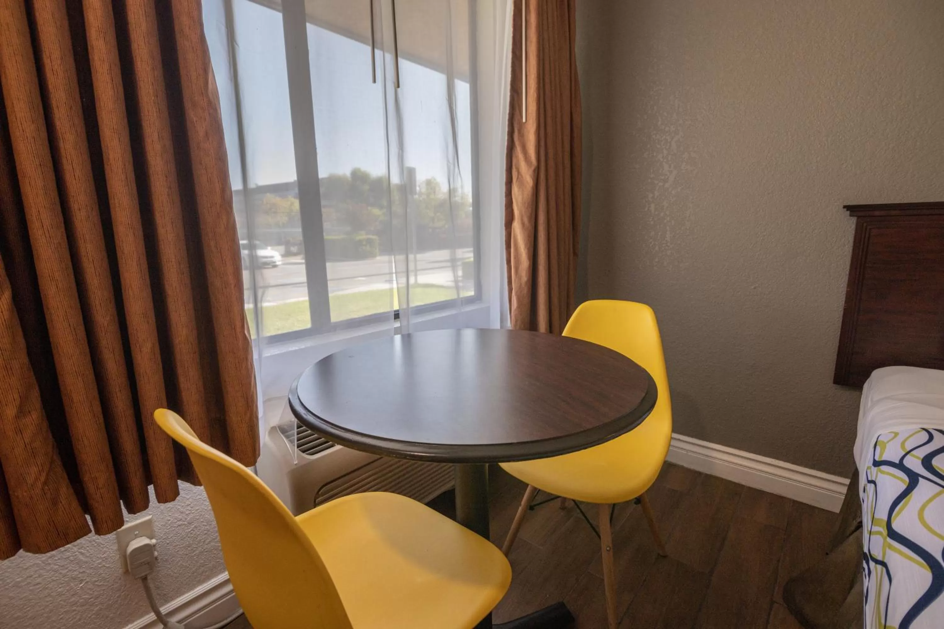 Seating area in Hospitality Inn