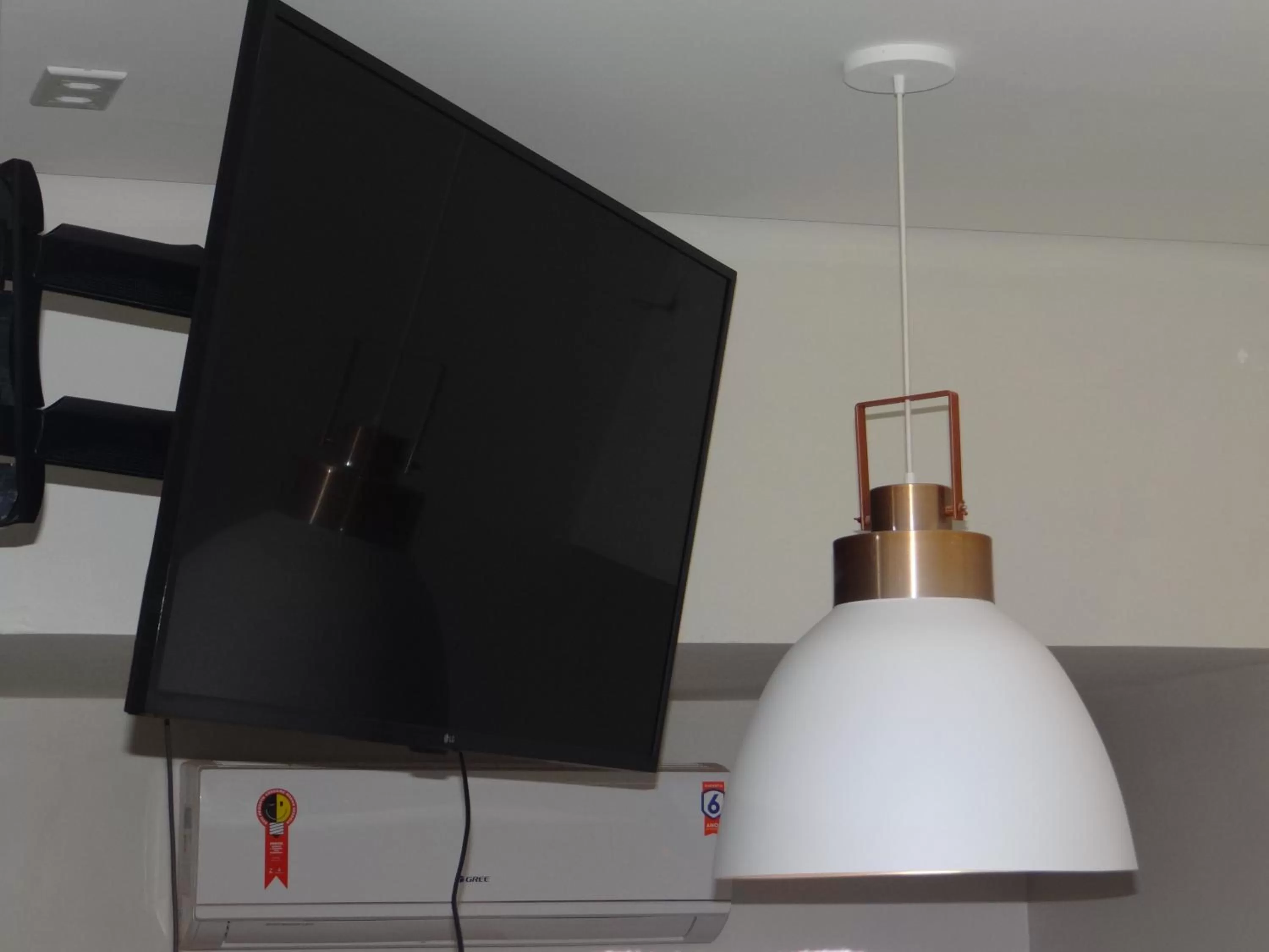 TV/Entertainment Center in ZANI APART HOTEL 520i