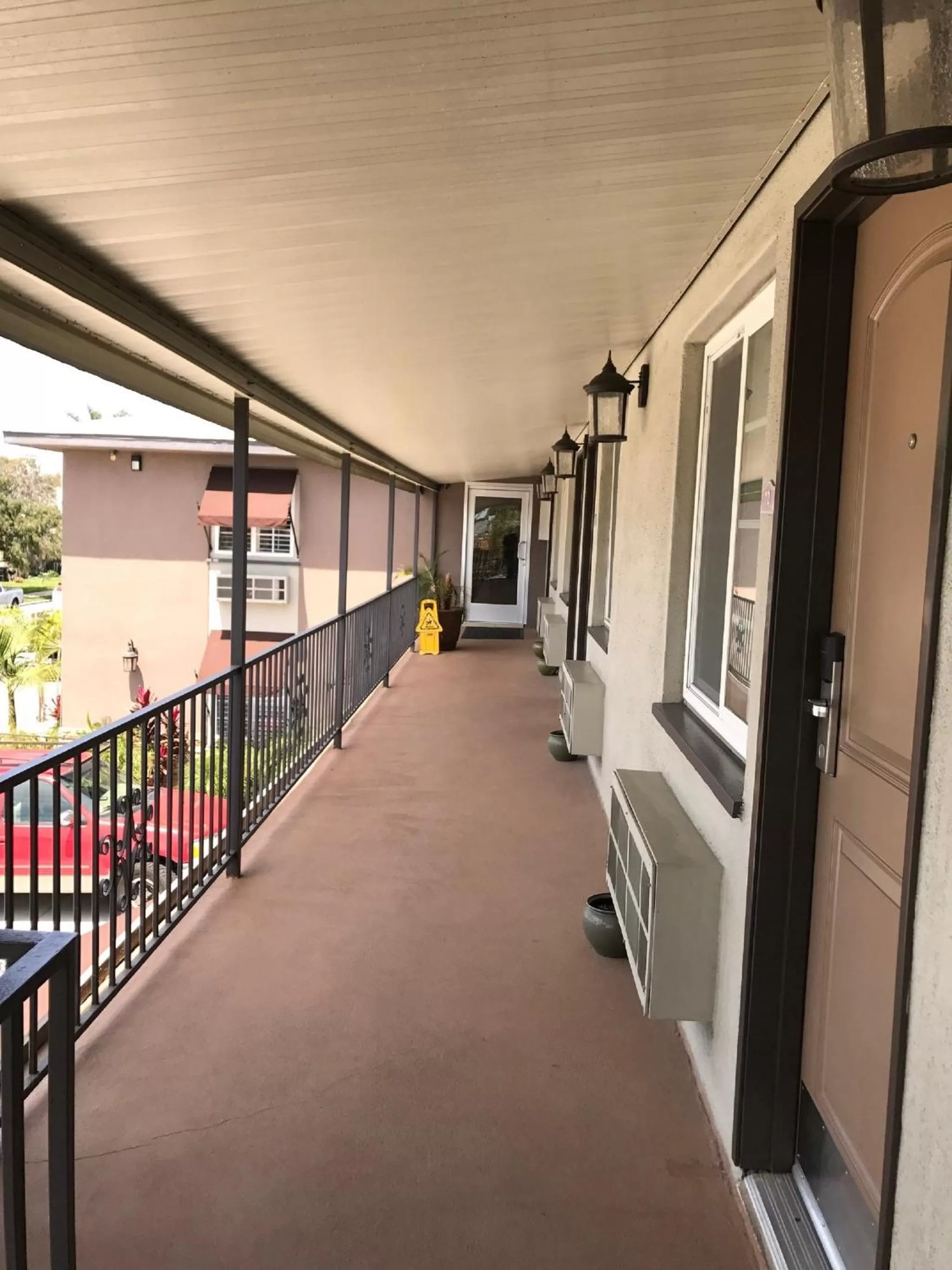 Area and facilities in Berkshire Motor Hotel