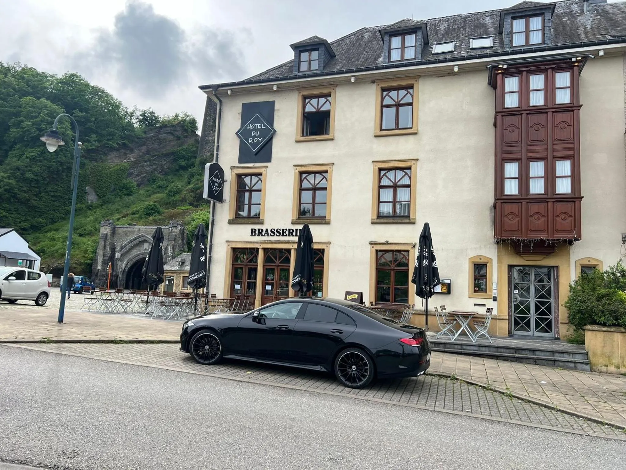 Property Building in Hotel La Porte de France