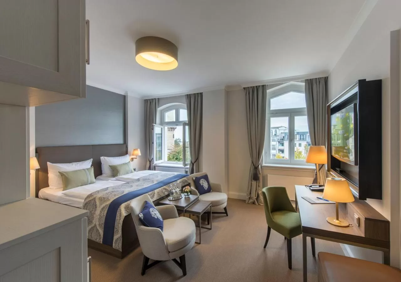 Photo of the whole room, Bed in Hotel Am Leuchtturm