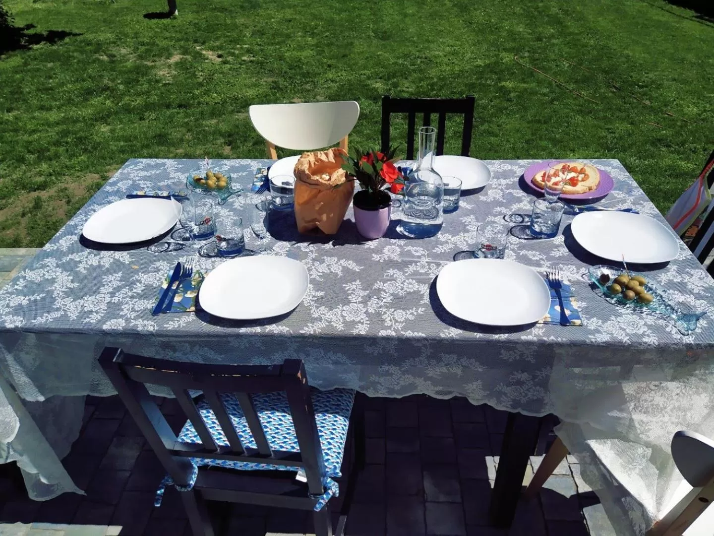 Garden, Dining Area in B&B Peonia