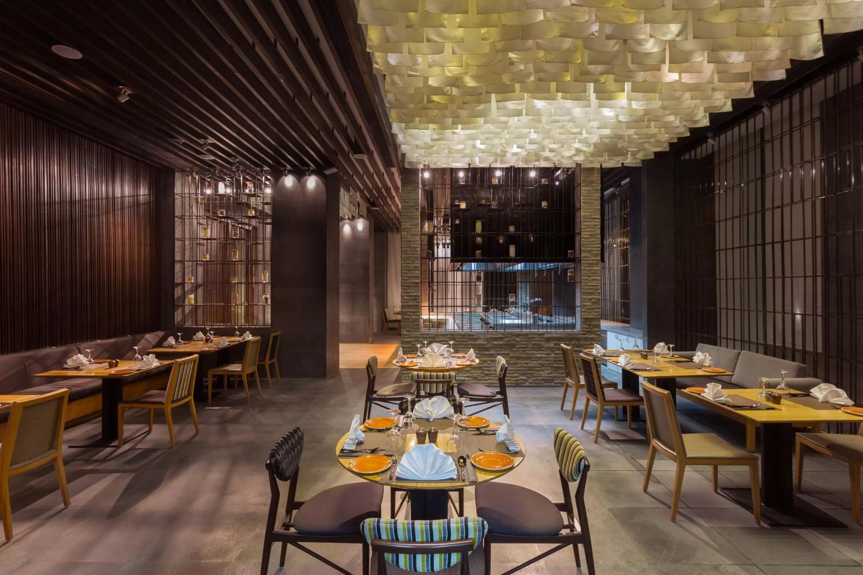 Restaurant/places to eat in Holiday Inn Jaipur City Centre by IHG