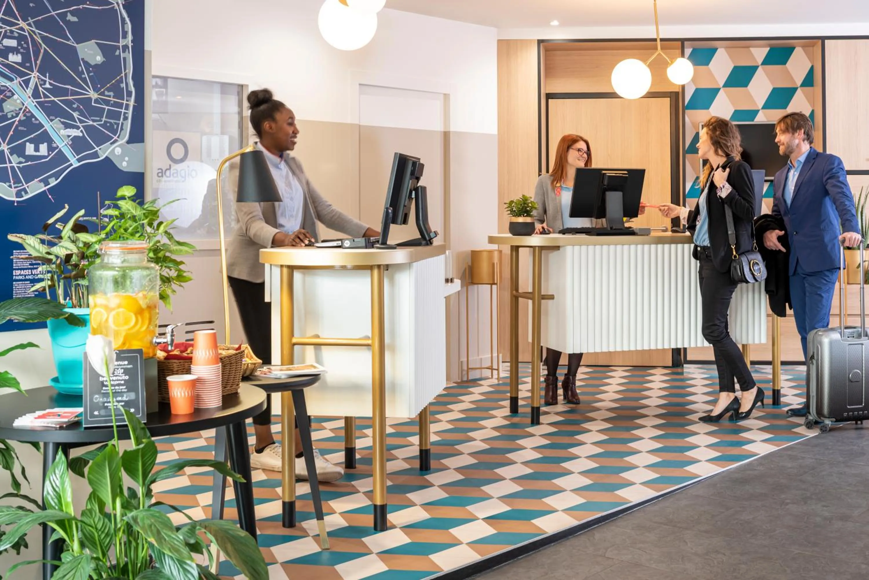 Lobby or reception in Aparthotel Adagio Paris Montrouge