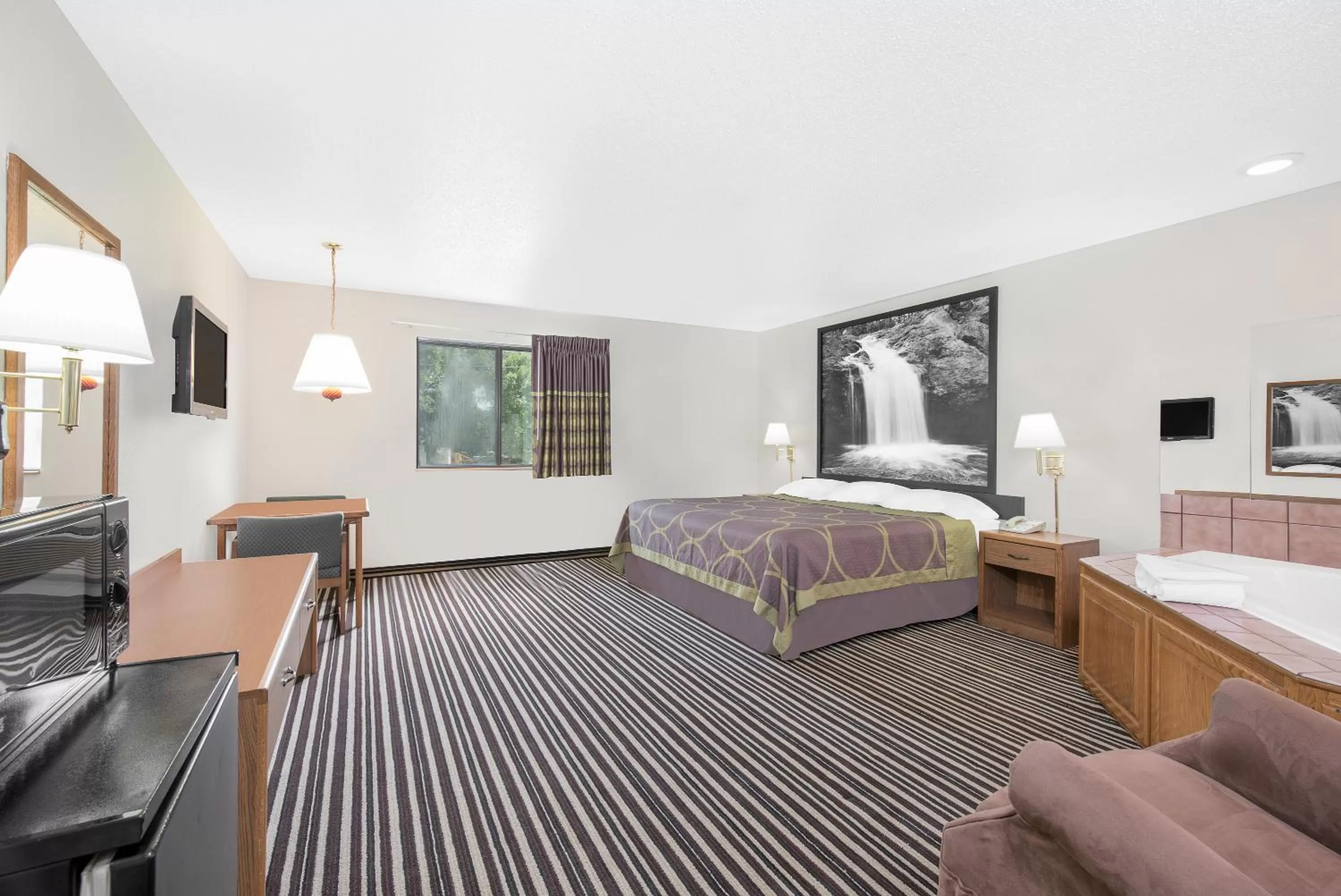 Bedroom, Bed in Super 8 by Wyndham Morris