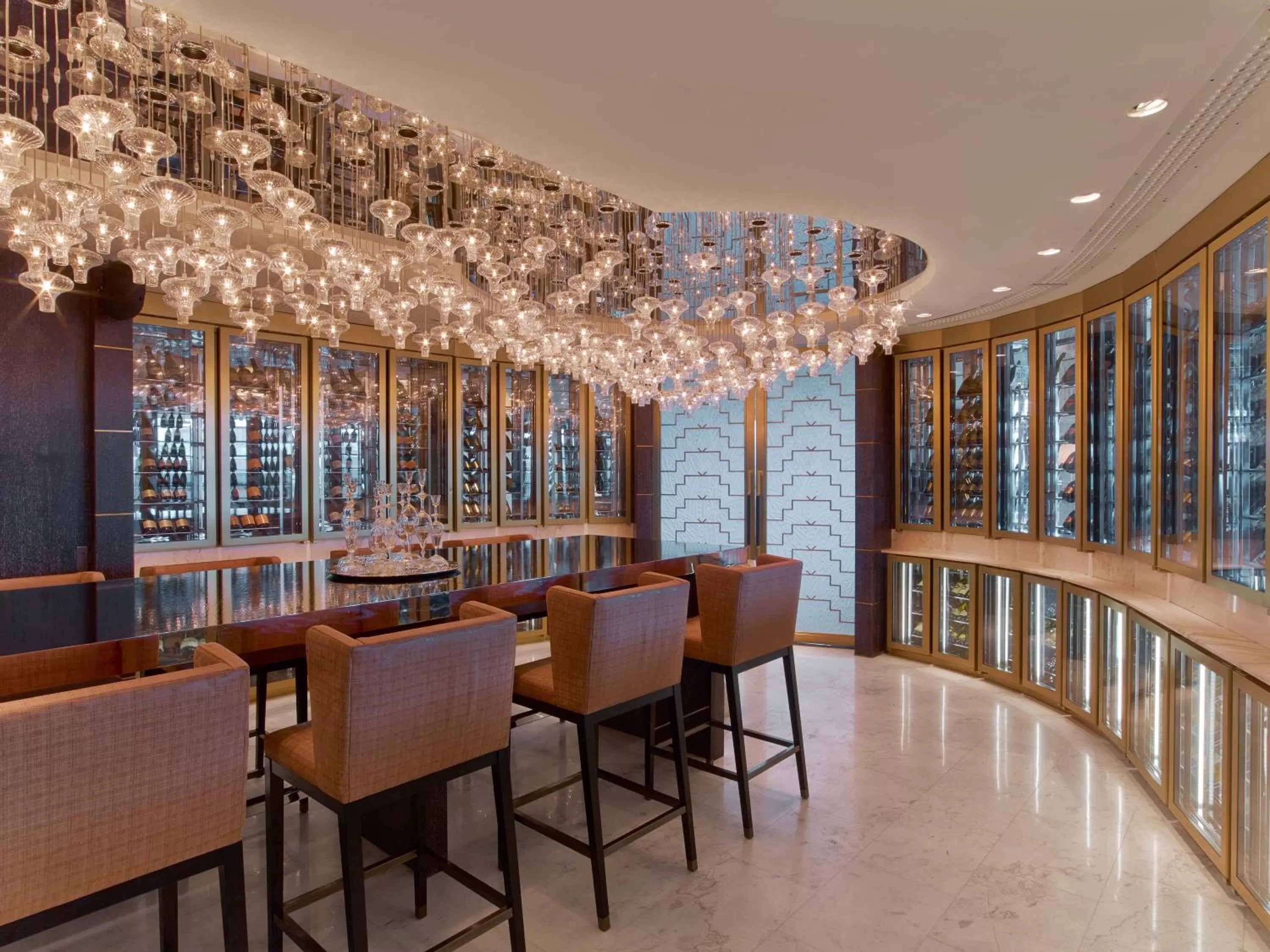 Restaurant/places to eat in Raffles Istanbul