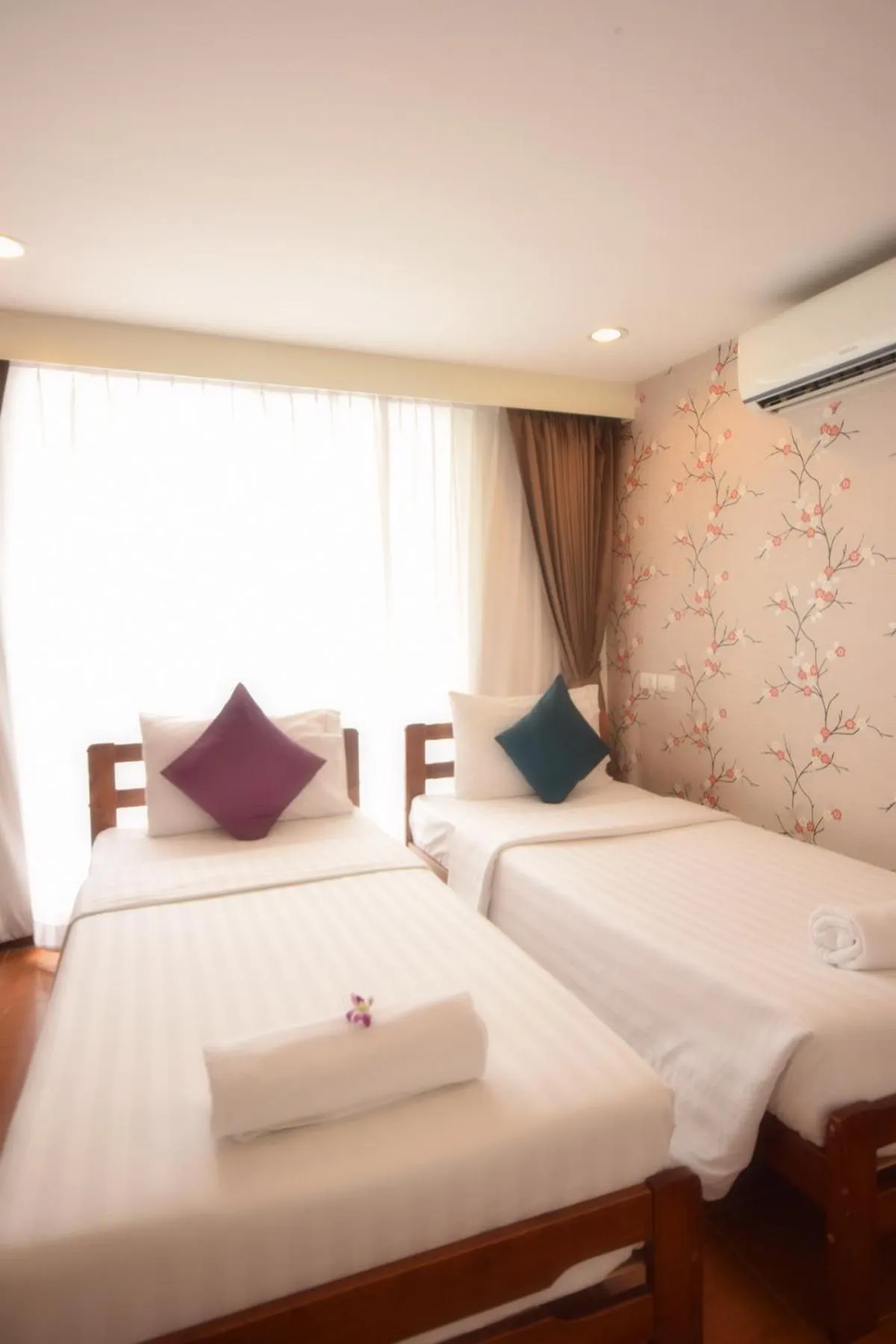 Bed in Blissotel Ratchada