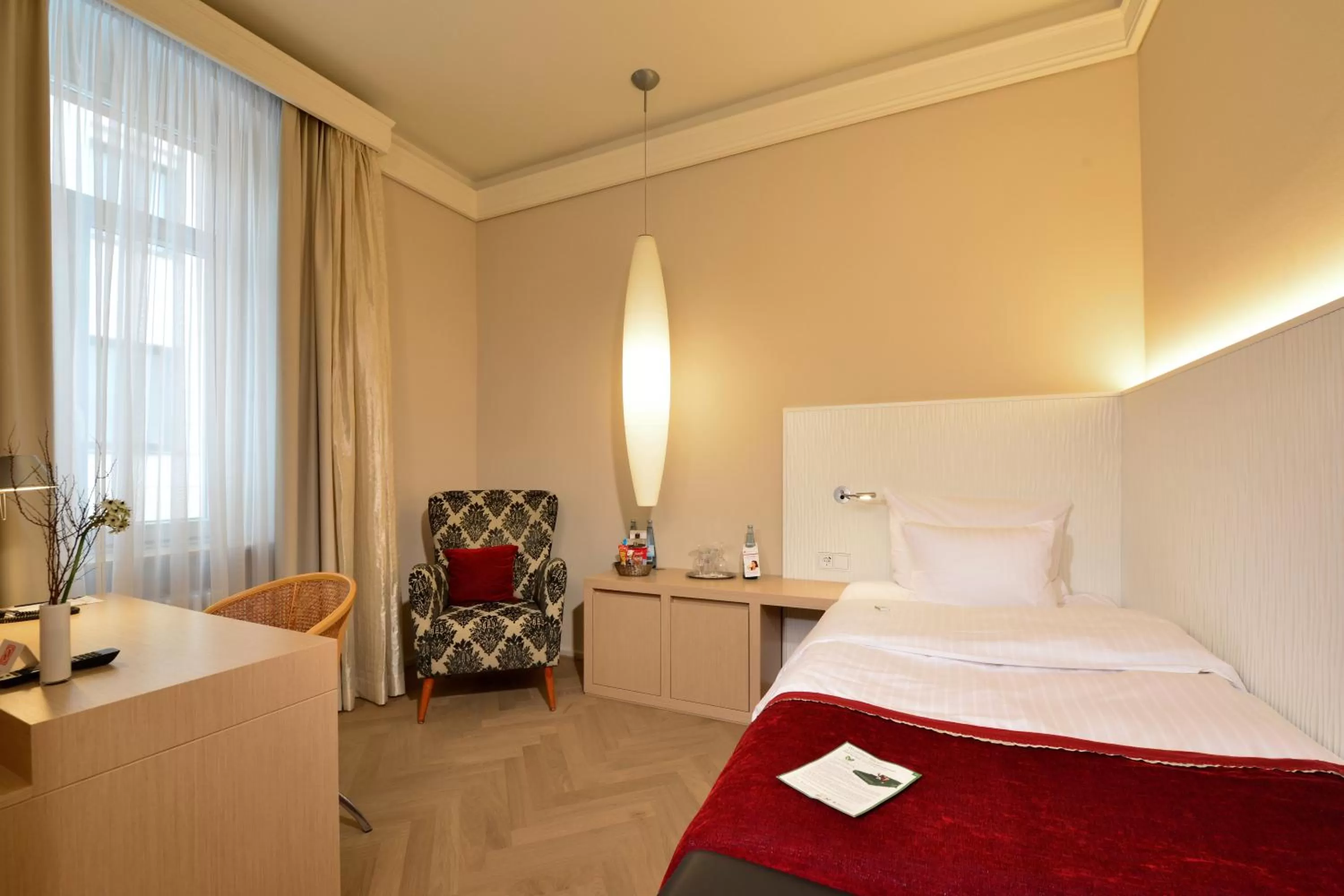 Bed in Hotel Victoria, BW Signature Collection