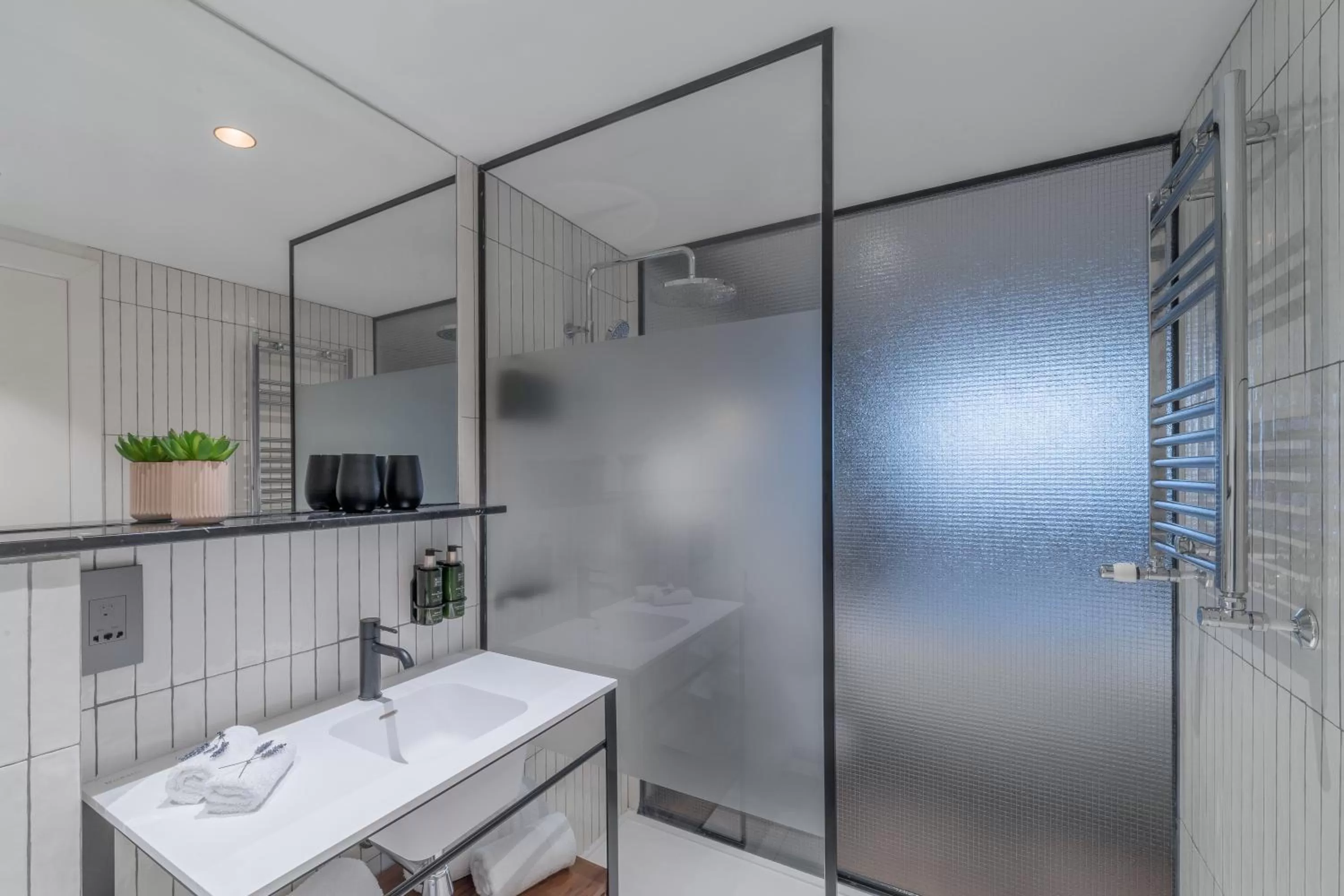 Toilet in Melia White House Hotel