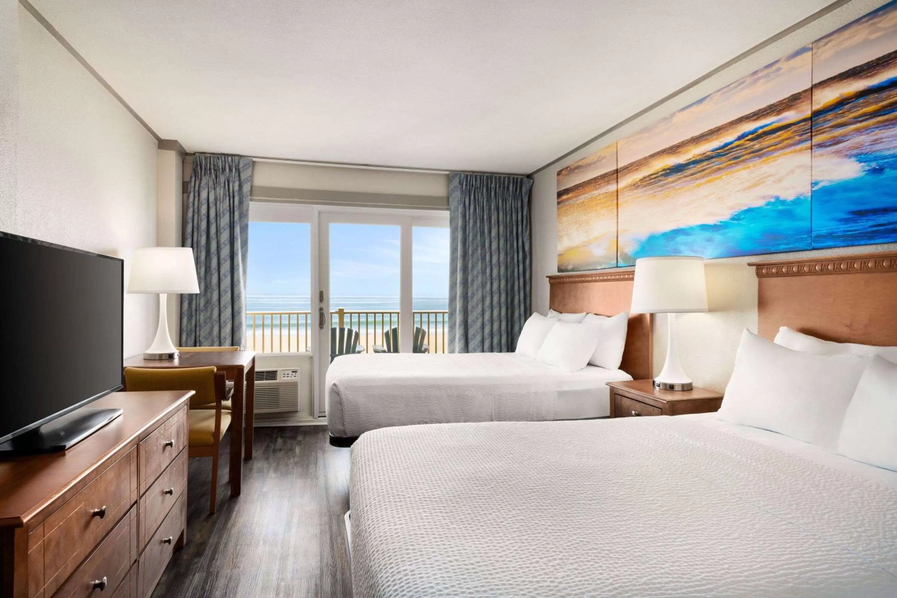 Photo of the whole room, Bed in Days Inn by Wyndham Ocean City Oceanfront