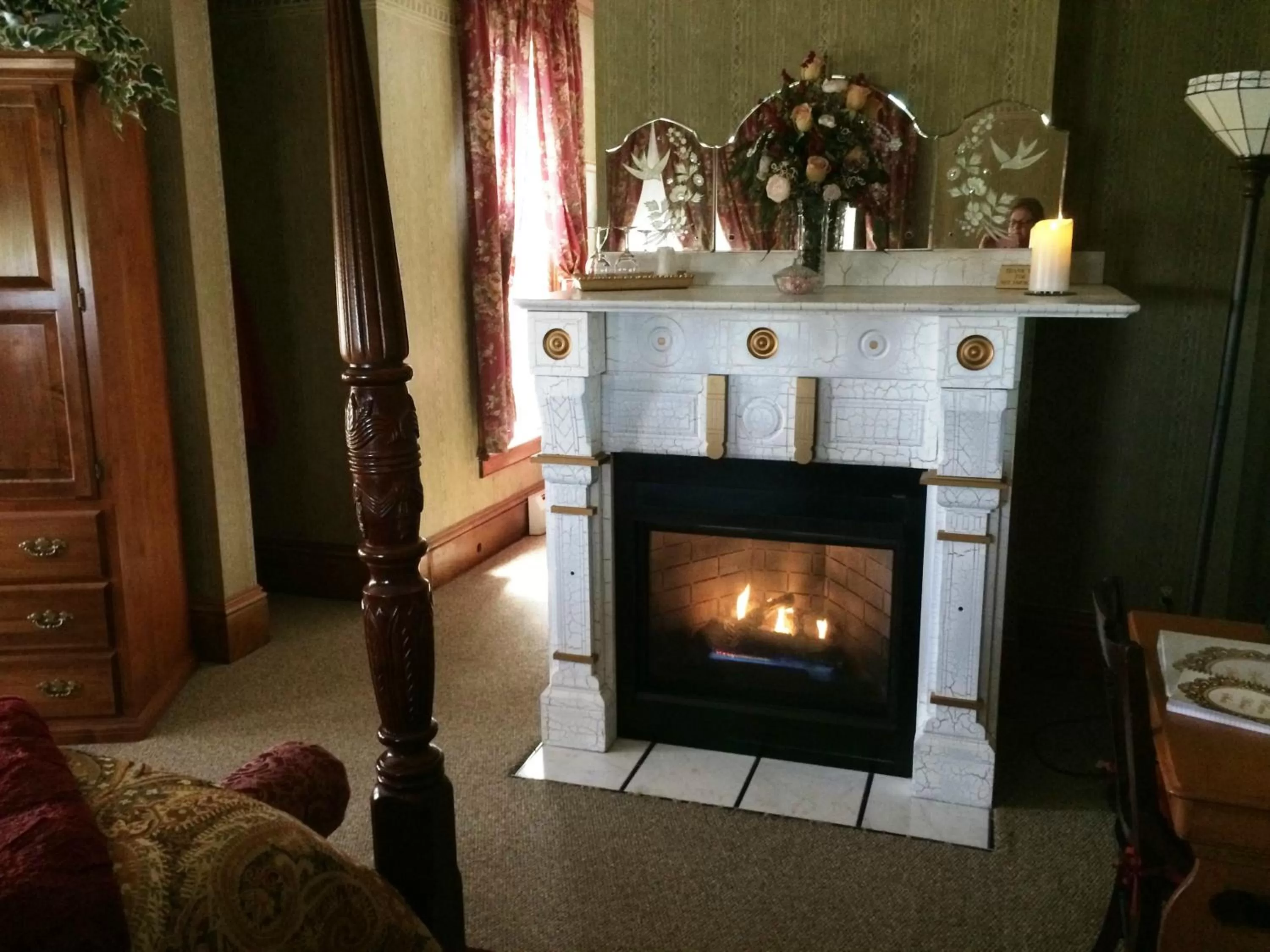 Bedroom in Sutherland House Victorian Bed and Breakfast