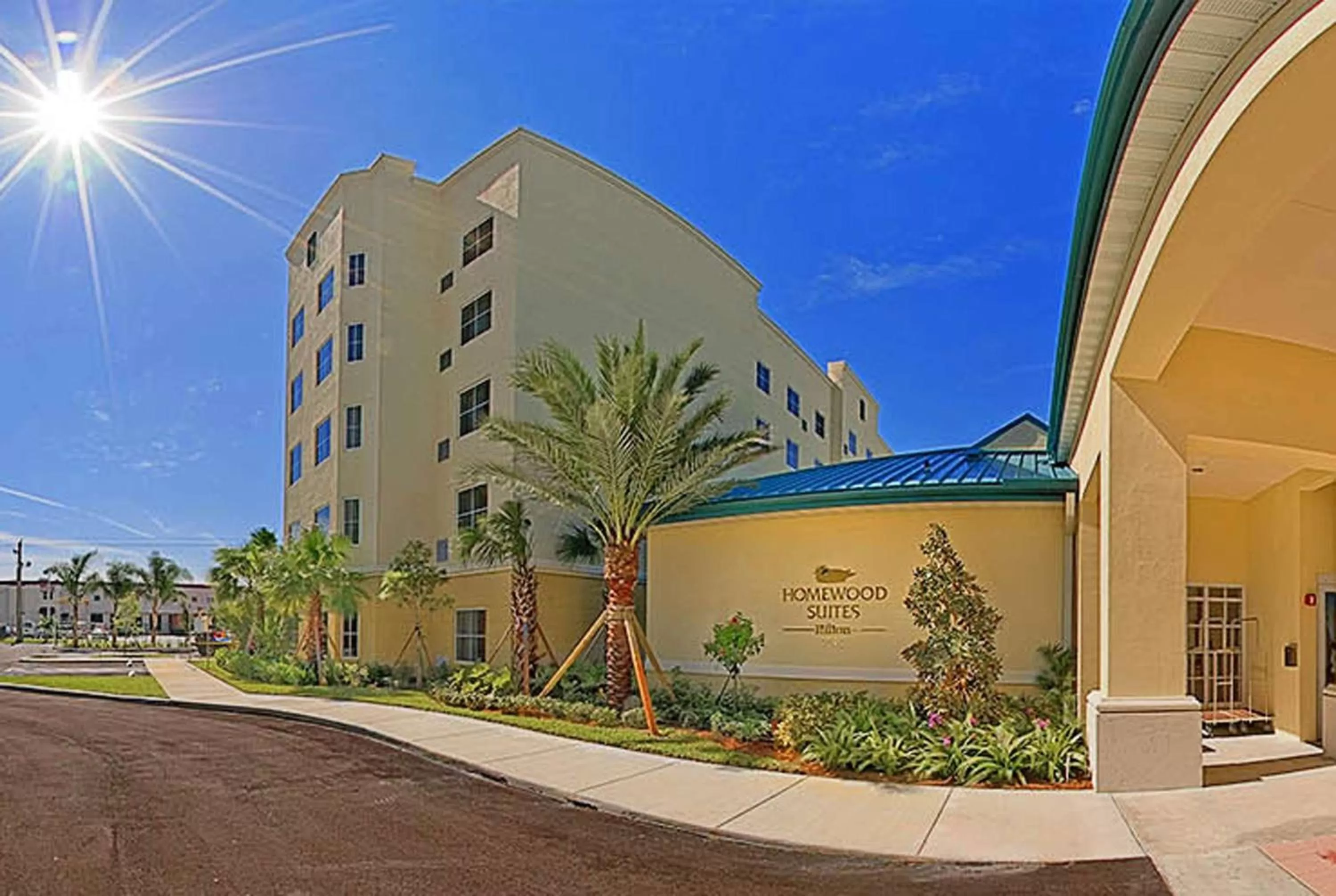 Property building in Homewood Suites by Hilton Miami - Airport West