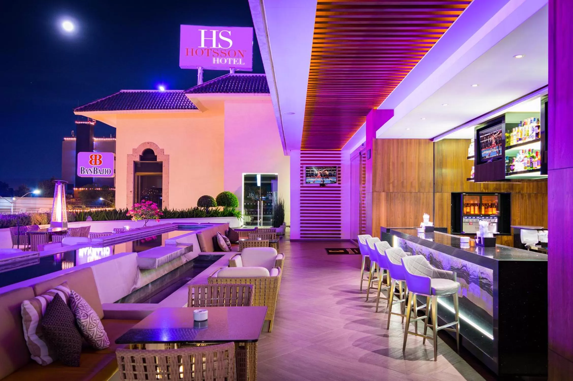 Lounge or bar in HS HOTSSON Hotel Leon