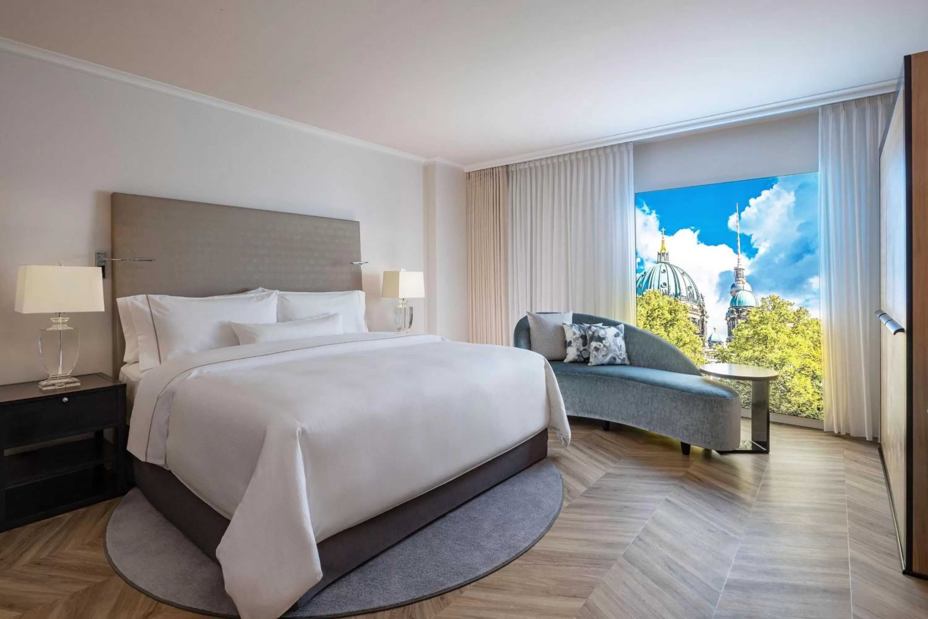 Bedroom, Bed in The Westin Grand Berlin