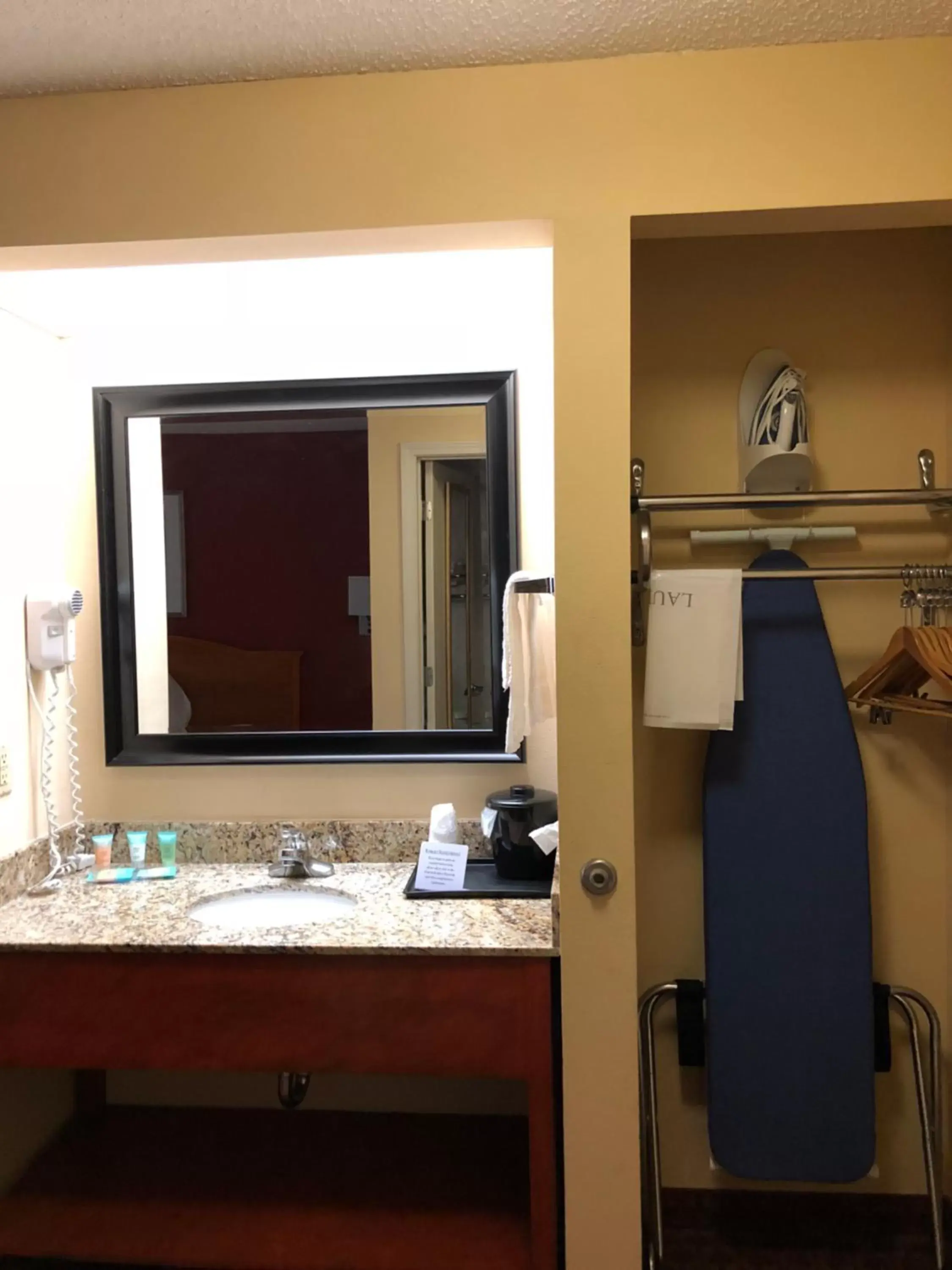 Standard Two Queen Beds - Non Smoking in Millennium Inn Standard Two Queen Beds - Non Smoking in Millennium Inn