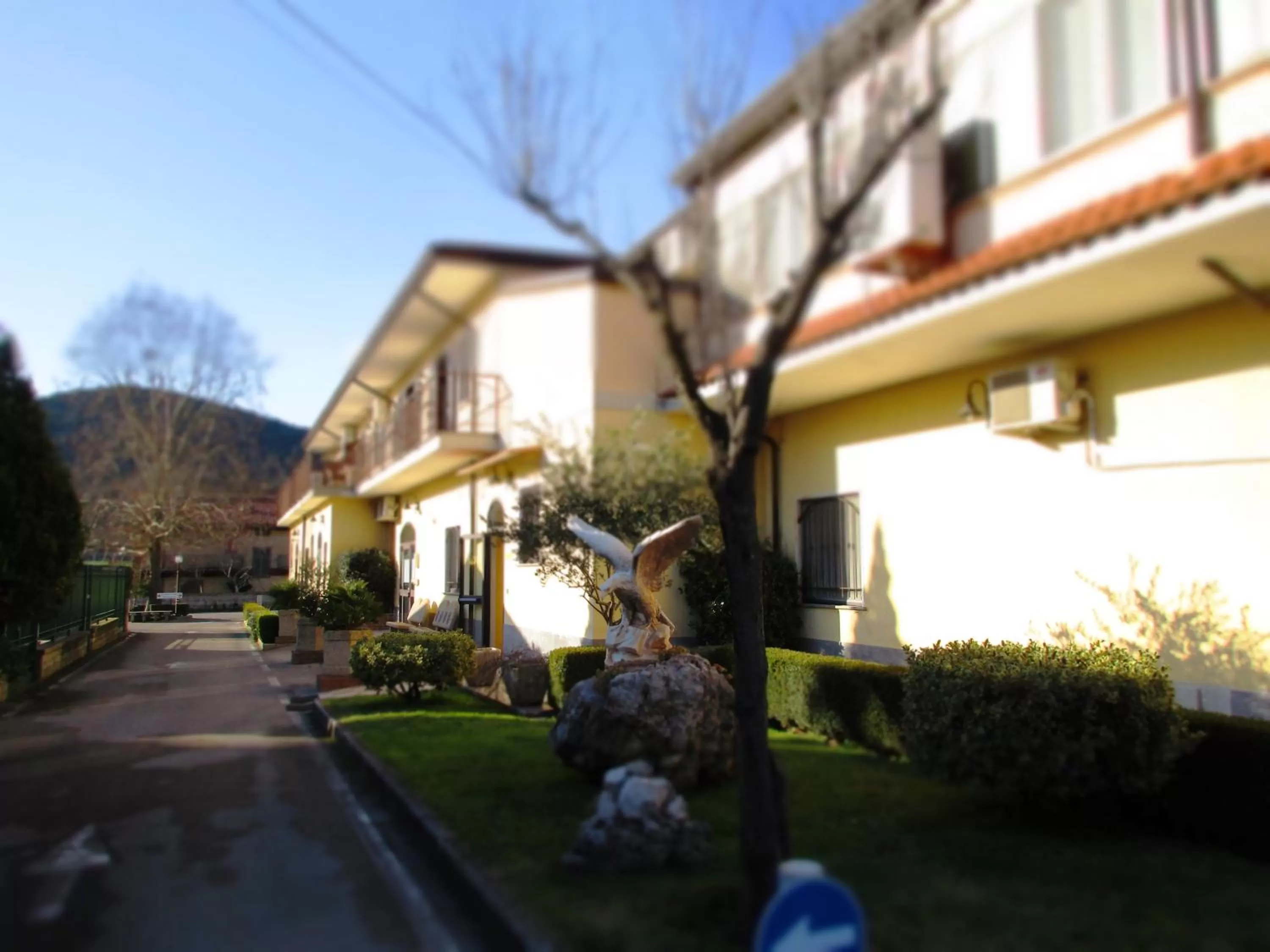 Property building in Hotel Rosso Di Sera