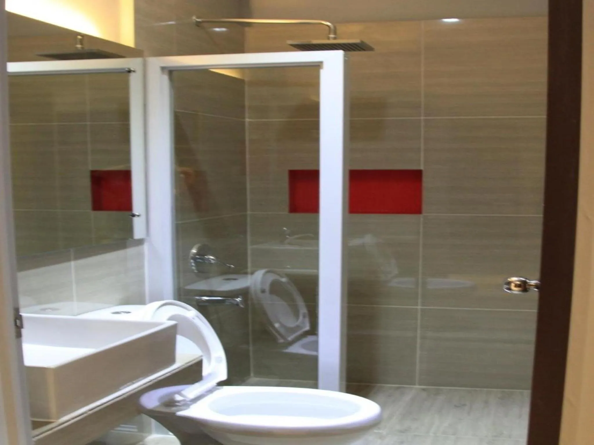Bathroom in Sumo Asia Hotels - Davao