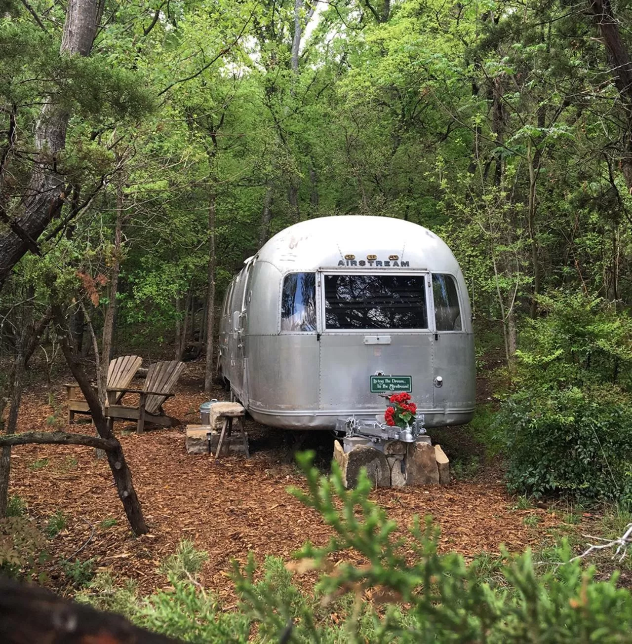 Facade/entrance in Country Woods Inn