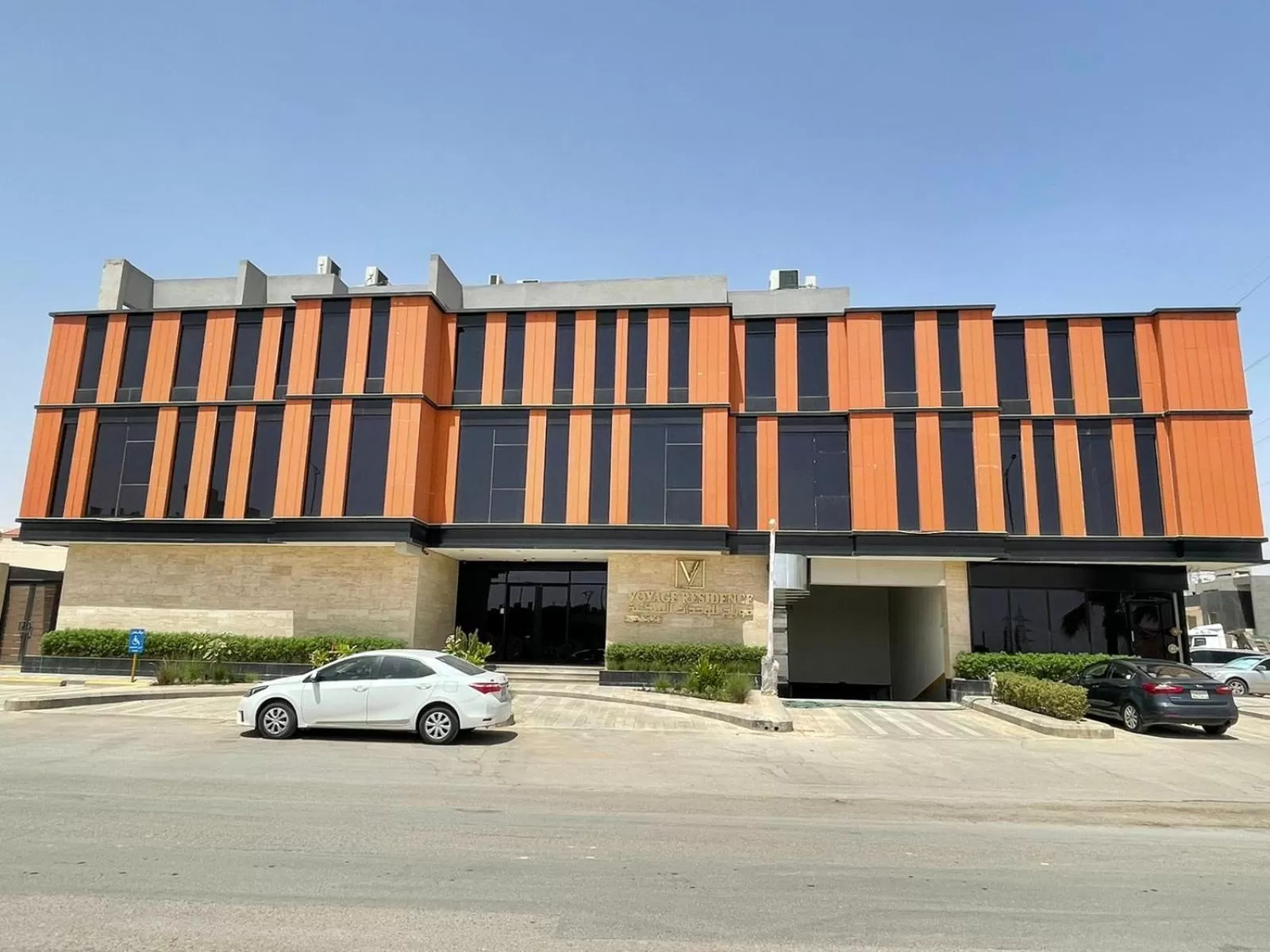 Property building in Voyage Residence فوياج ريسيدنس للشقق المخدومة