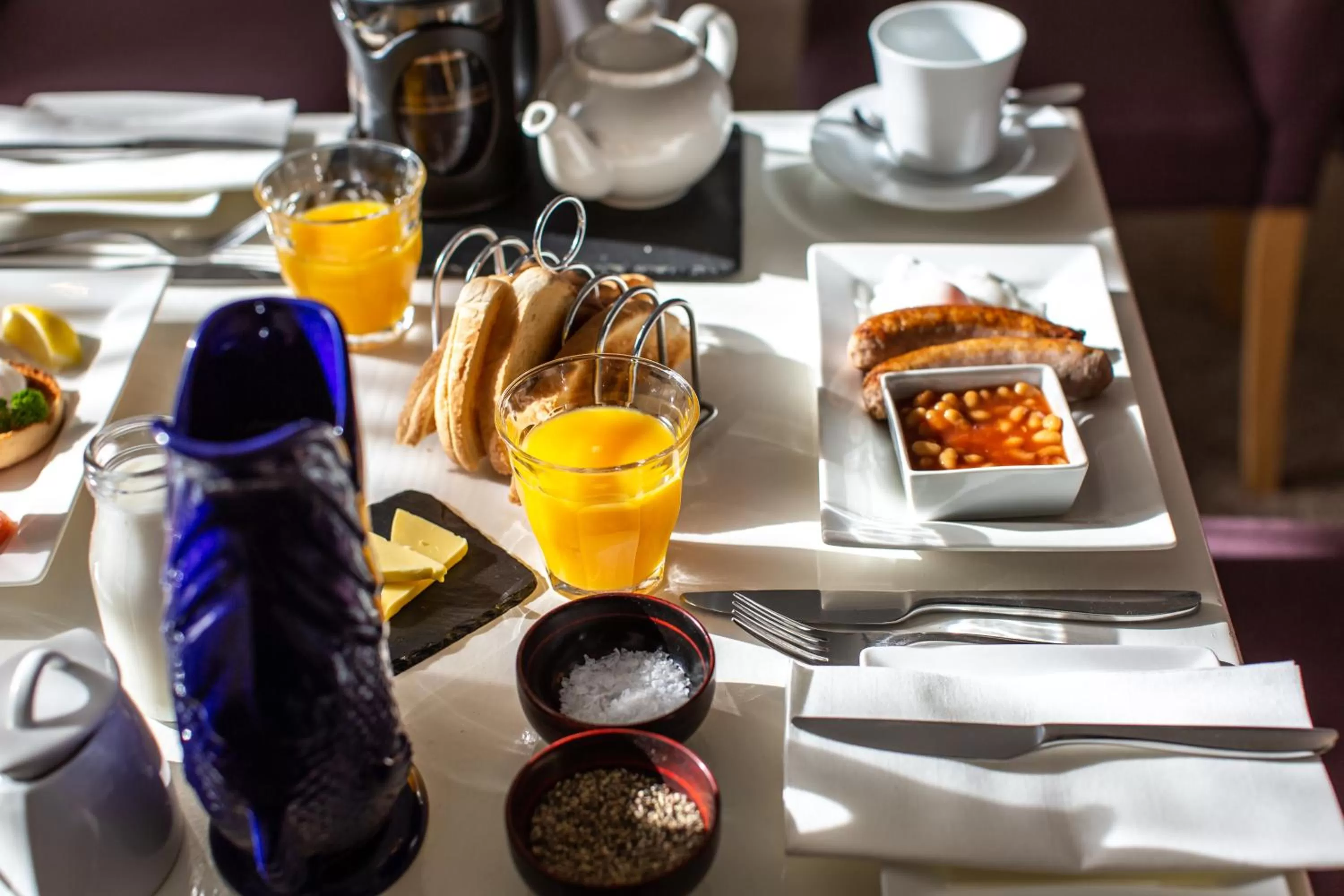 Breakfast in Lyme Townhouse