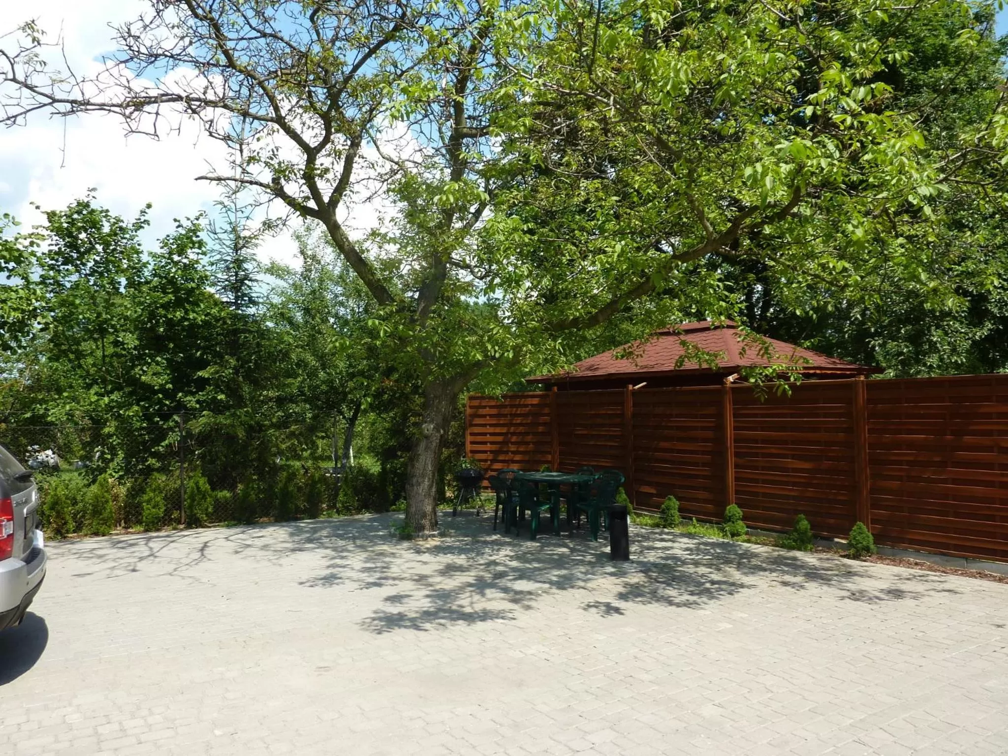 Facade/entrance in Zajazd Arka