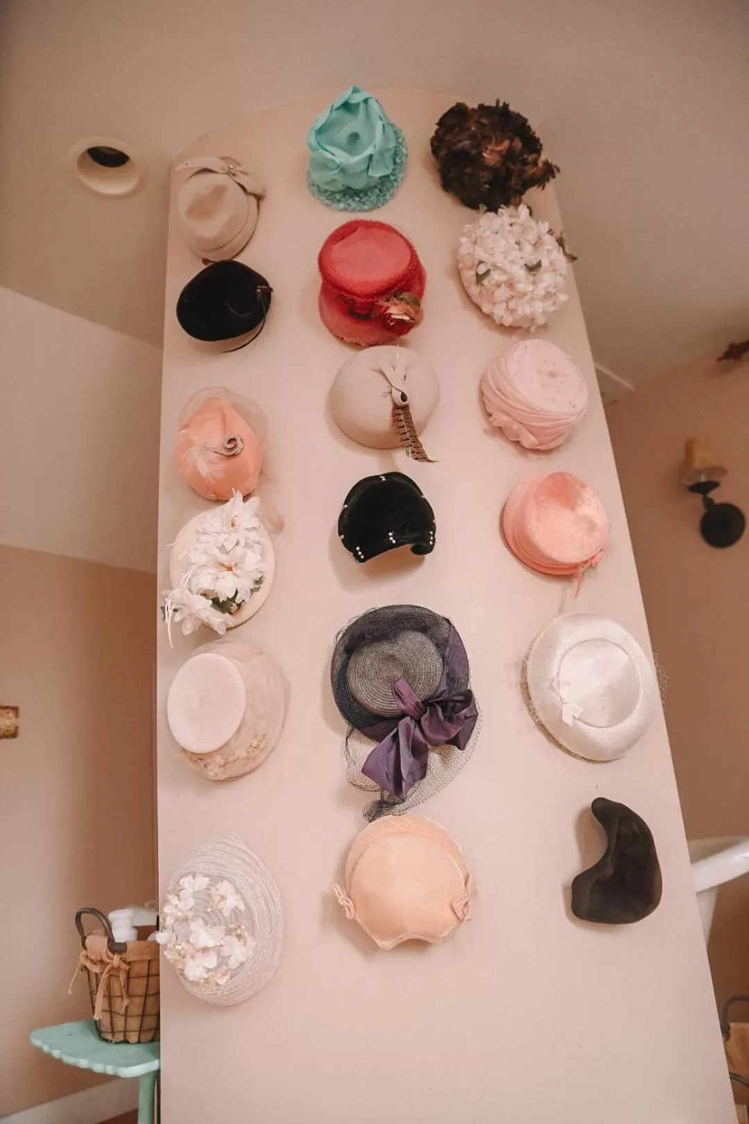 Area and facilities in Bellas Castle