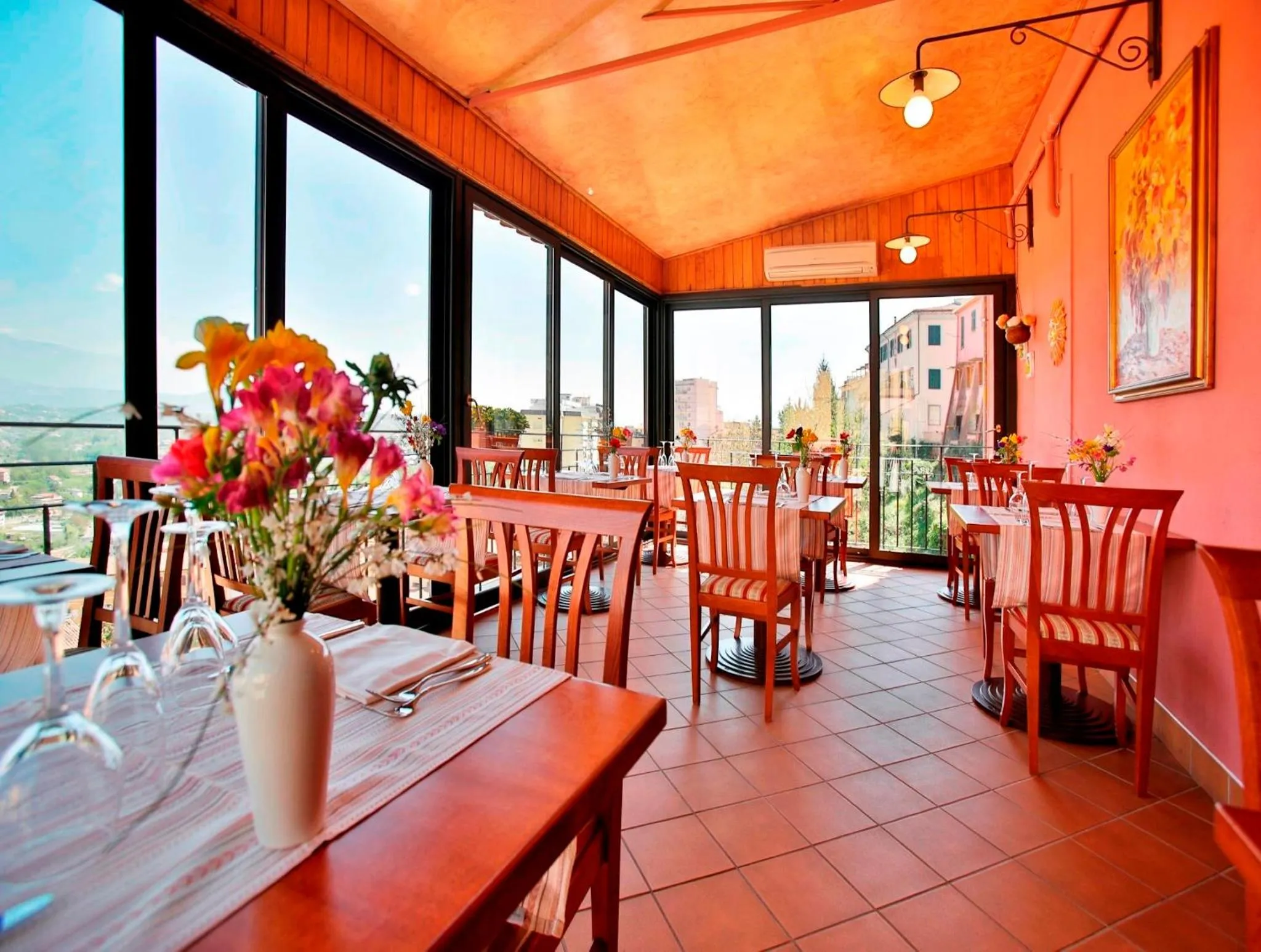 Restaurant/places to eat in Hotel Ristorante Garibaldi