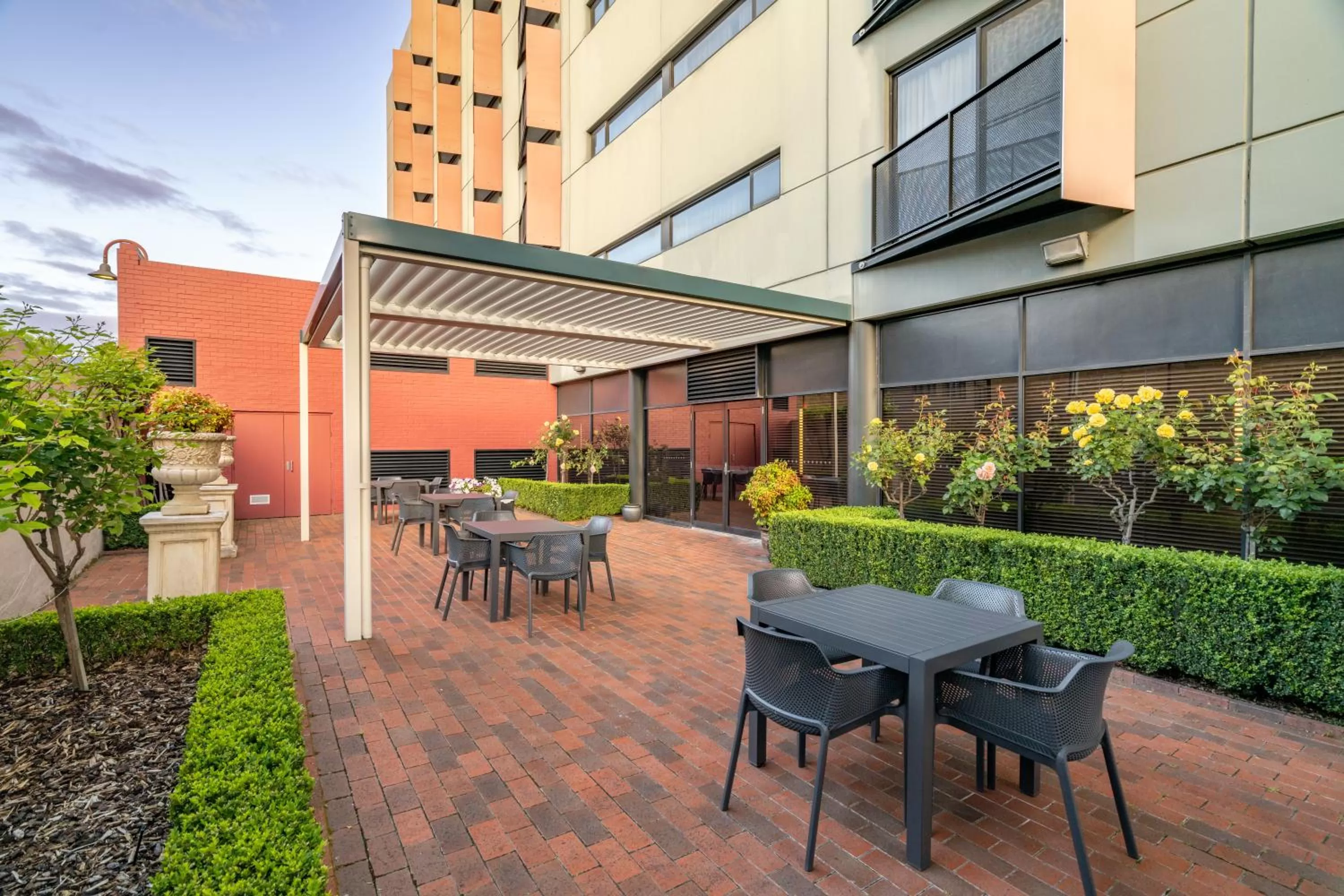 Day in The Old Woolstore Apartment Hotel