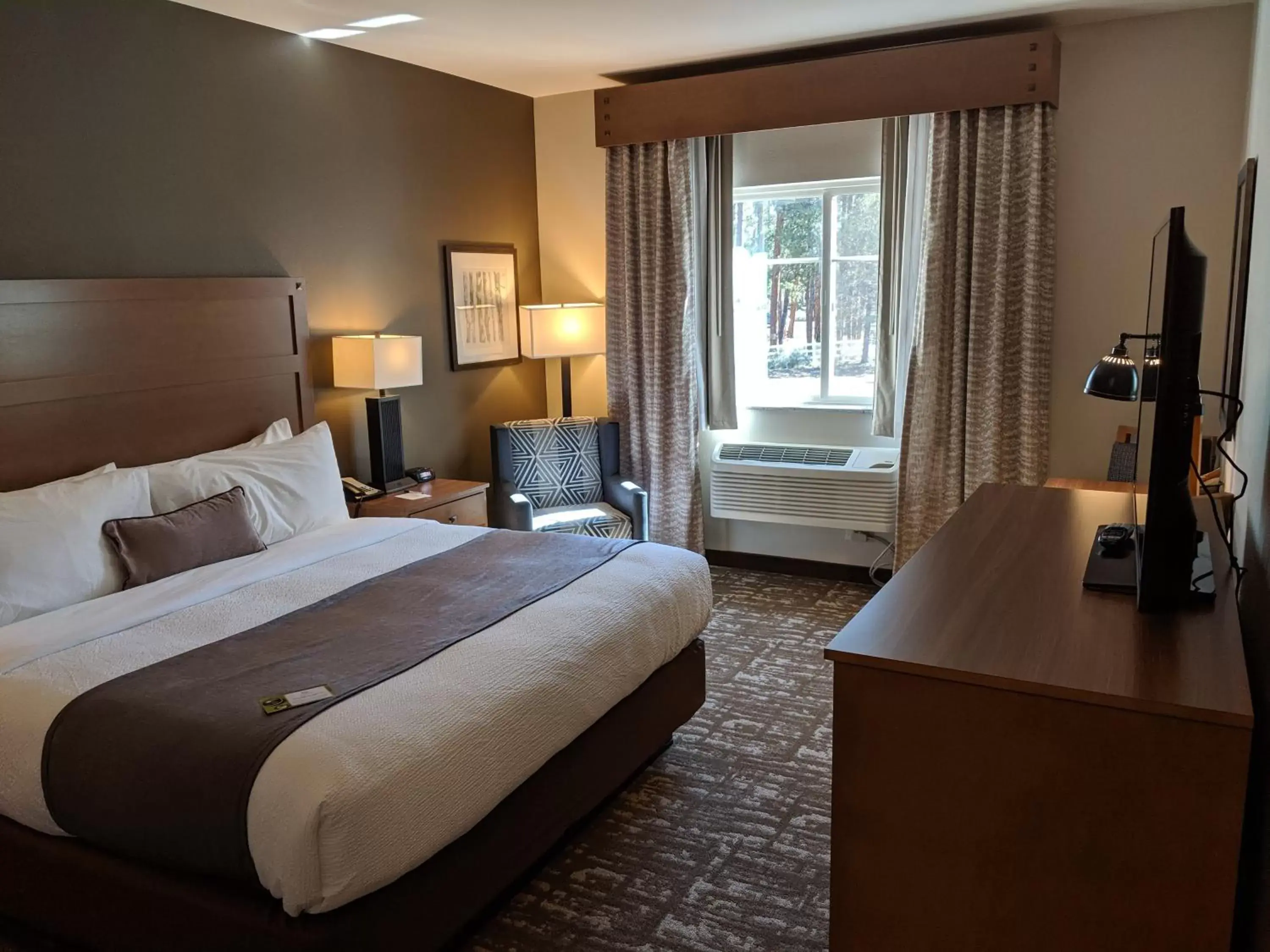 Deluxe Family Room in GrandStay Hotel & Suites Deluxe Family Room in GrandStay Hotel & Suites