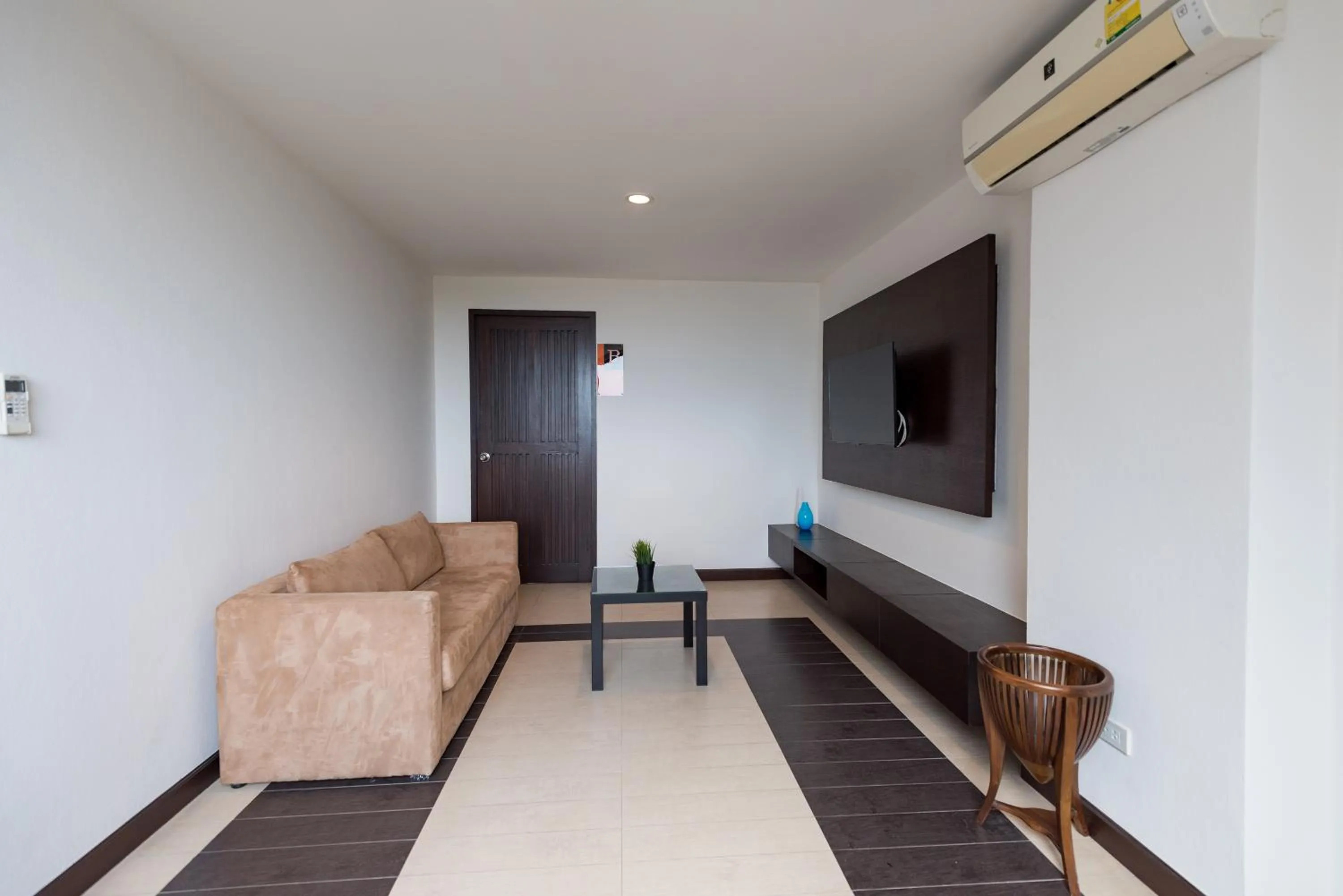 Living room in Hotel J Pattaya