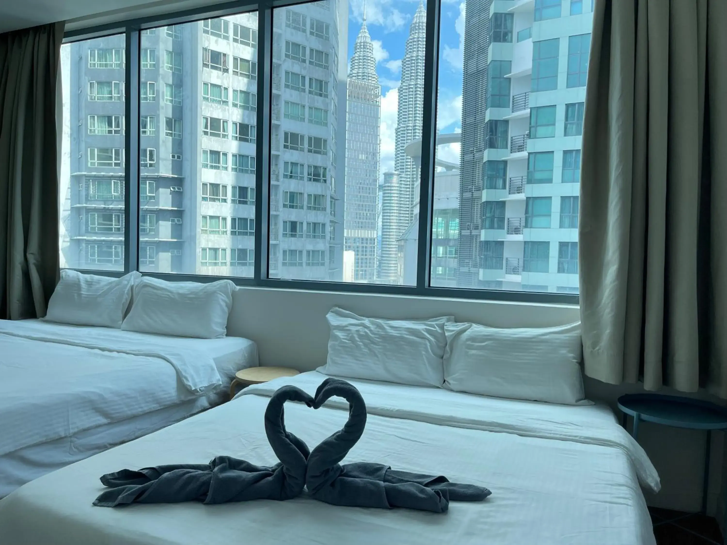 Three-Bedroom Apartment in Mercu Summer Suite KLCC @ Penguin Homes Three-Bedroom Apartment in Mercu Summer Suite KLCC @ Penguin Homes