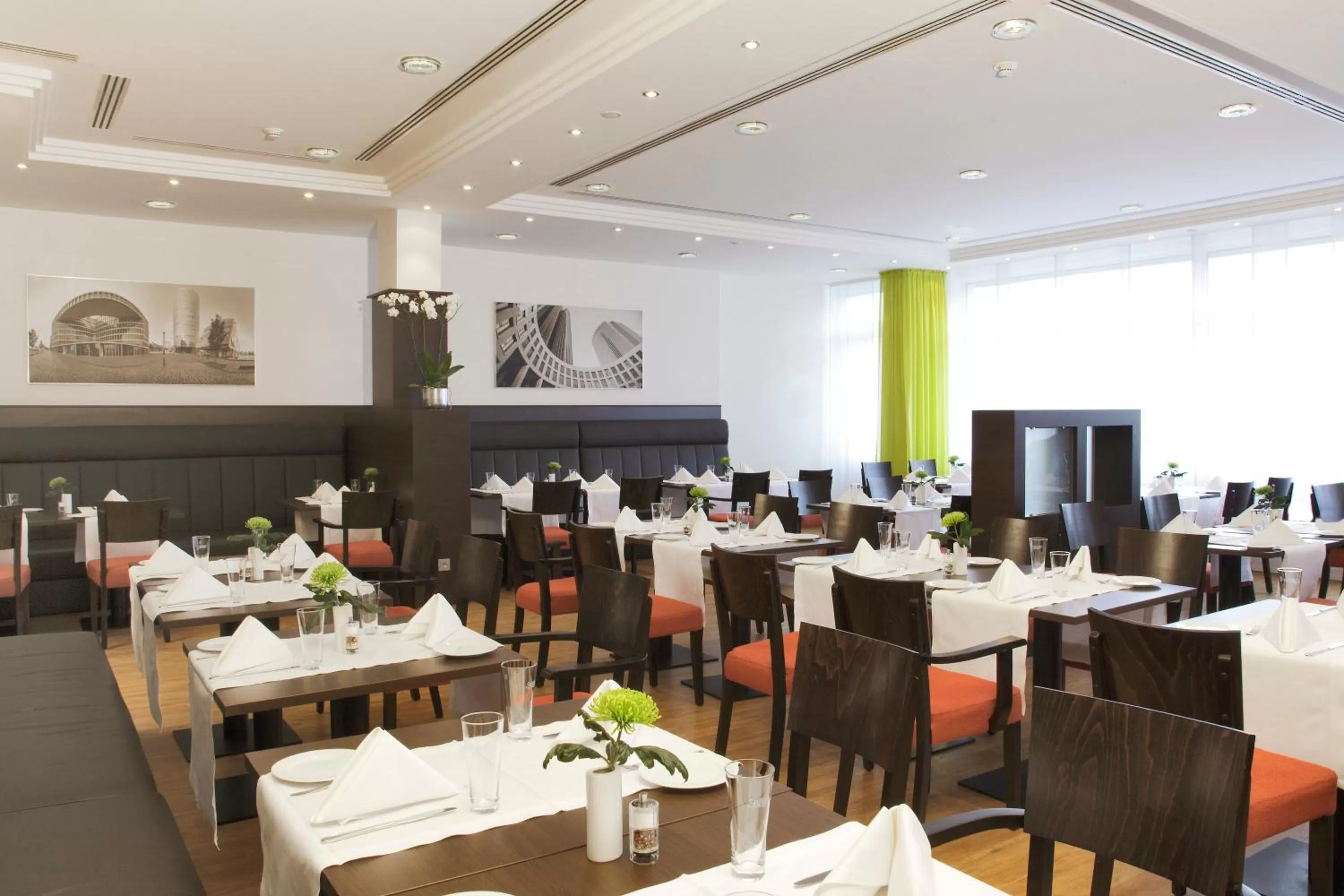 Restaurant/places to eat in SOALTEE Hotel by Trip Inn Frankfurt Messe Tagungshotel
