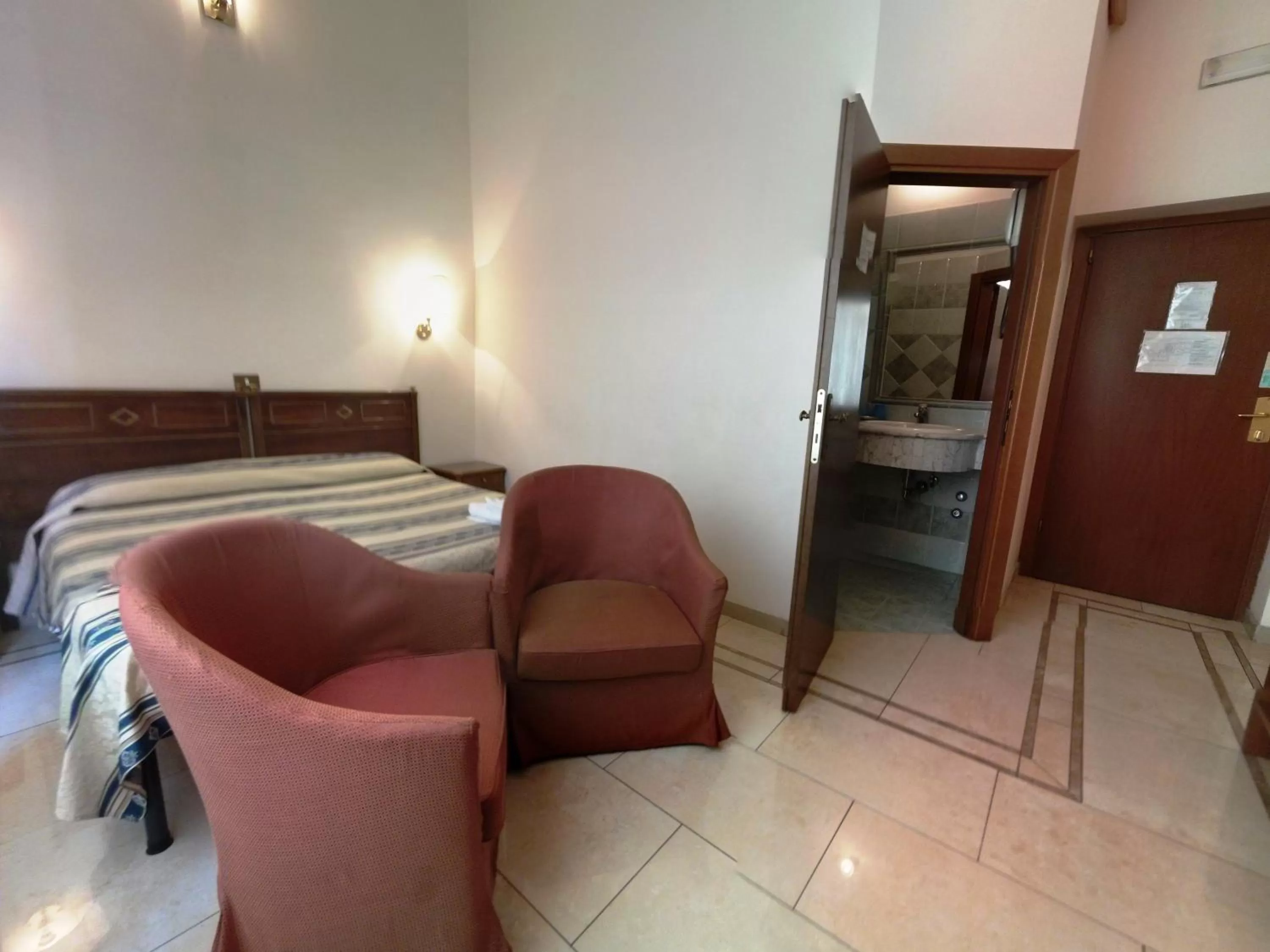 Bed in Cambridge Hotel