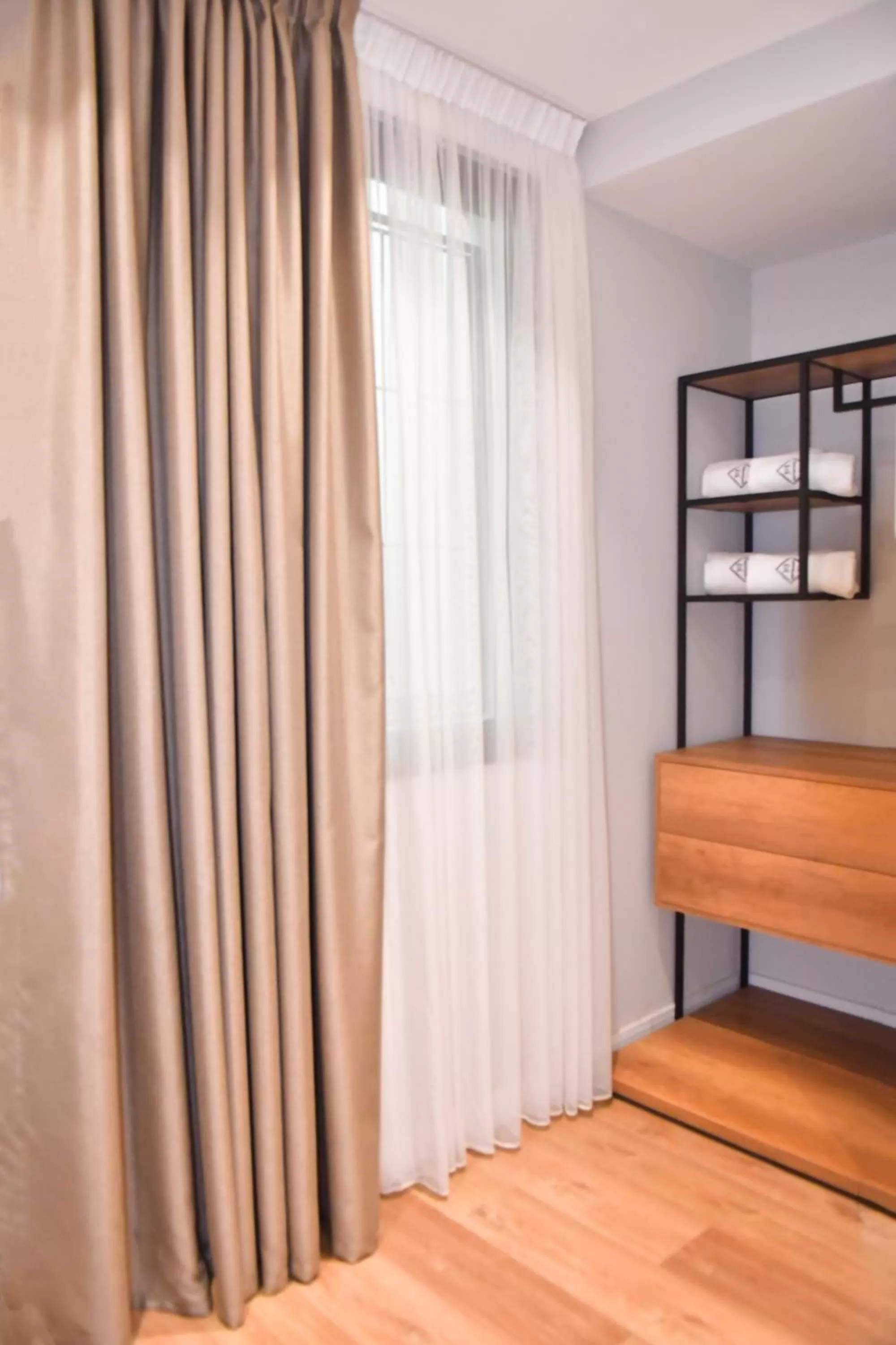 Restaurant/places to eat, Bunk Bed in 313 Villa City Center Hotel