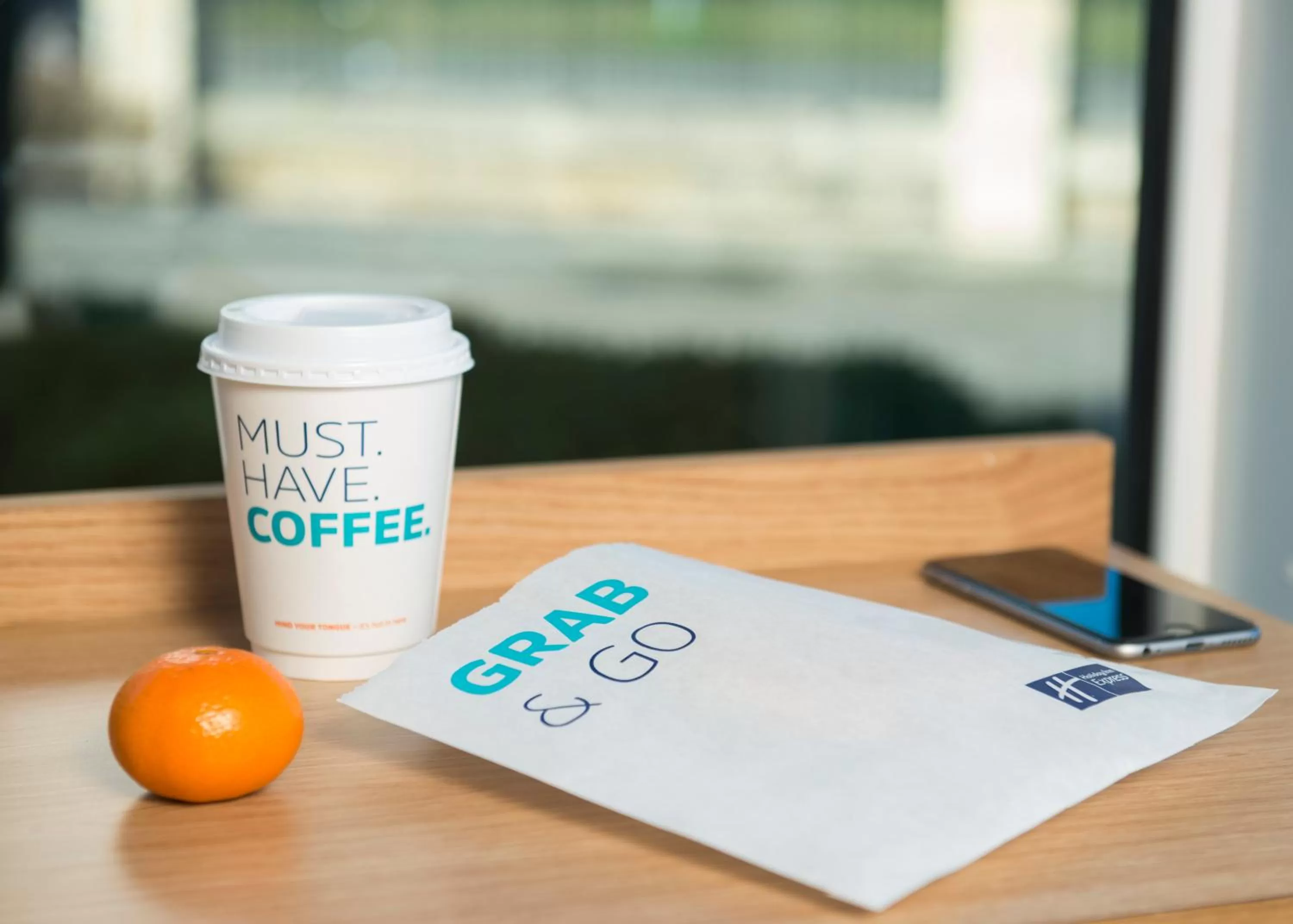 Restaurant/places to eat in Holiday Inn Express Edinburgh City West by IHG