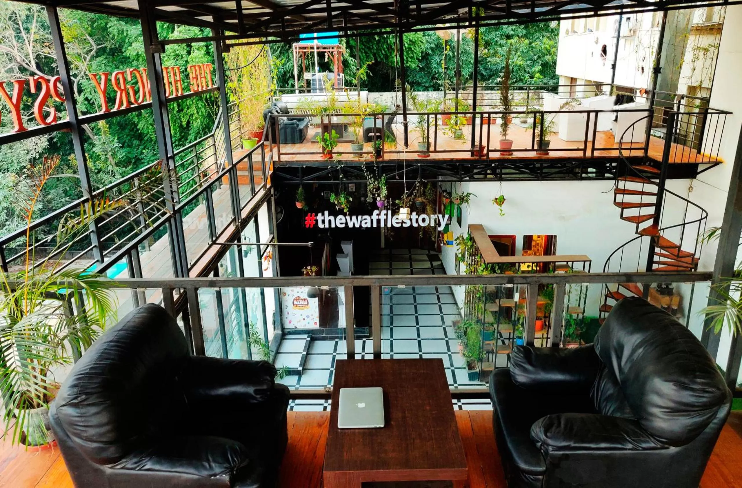 Restaurant/places to eat in Hotel VIP