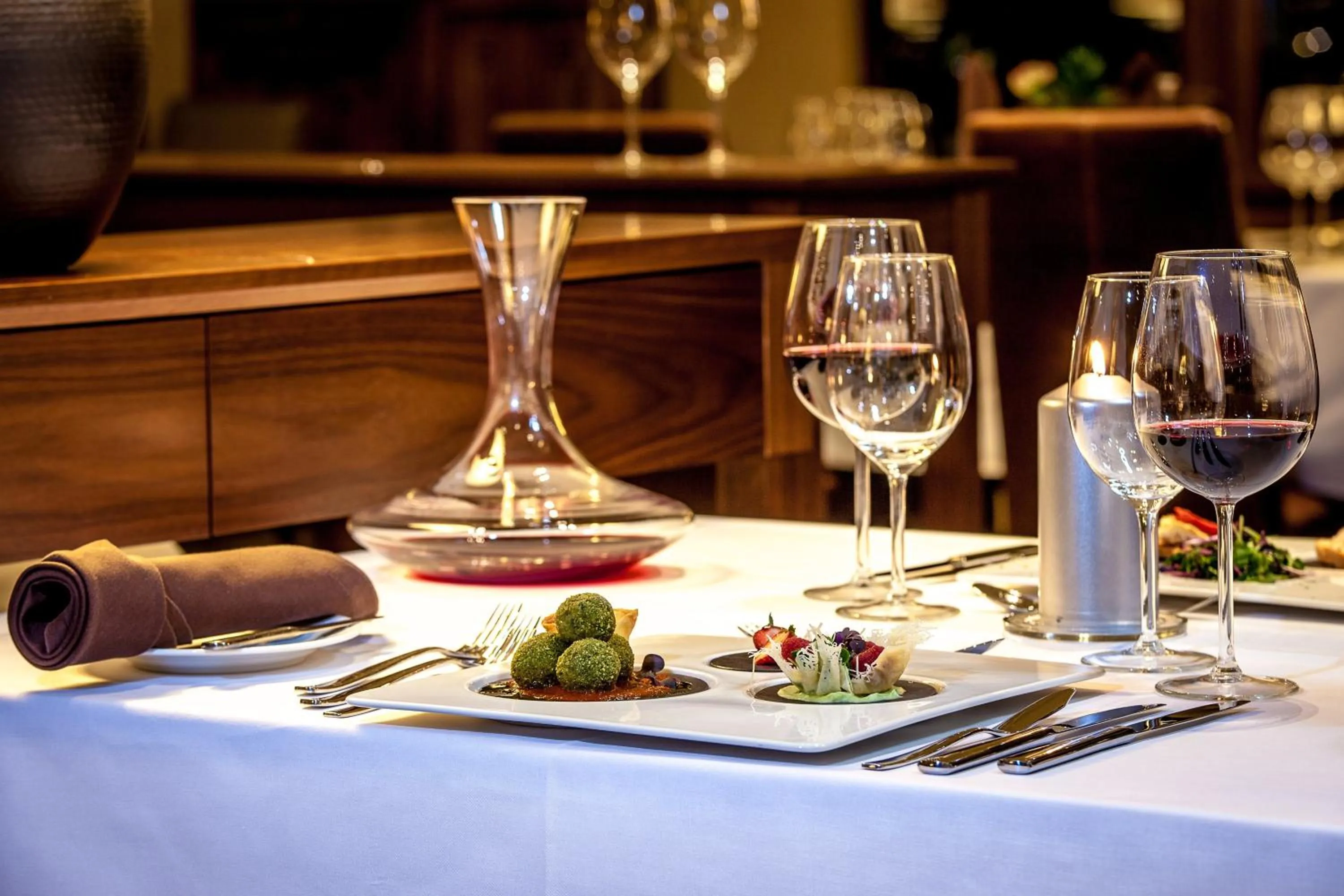 Restaurant/places to eat in Grand Nosalowy Dwór